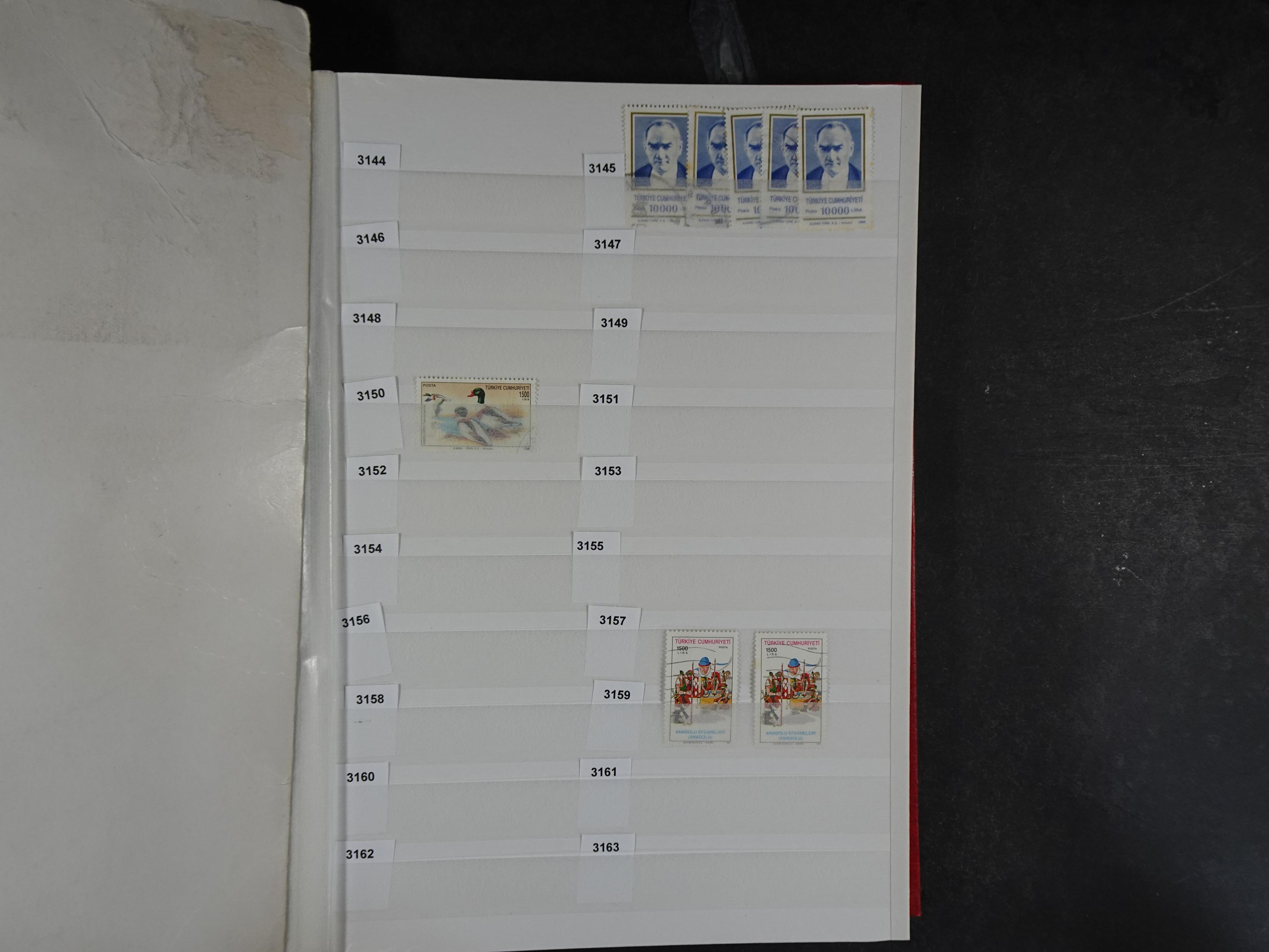 Mooie gebruikte stock met veel beter materiaal.
Hoge cat waarde. 132