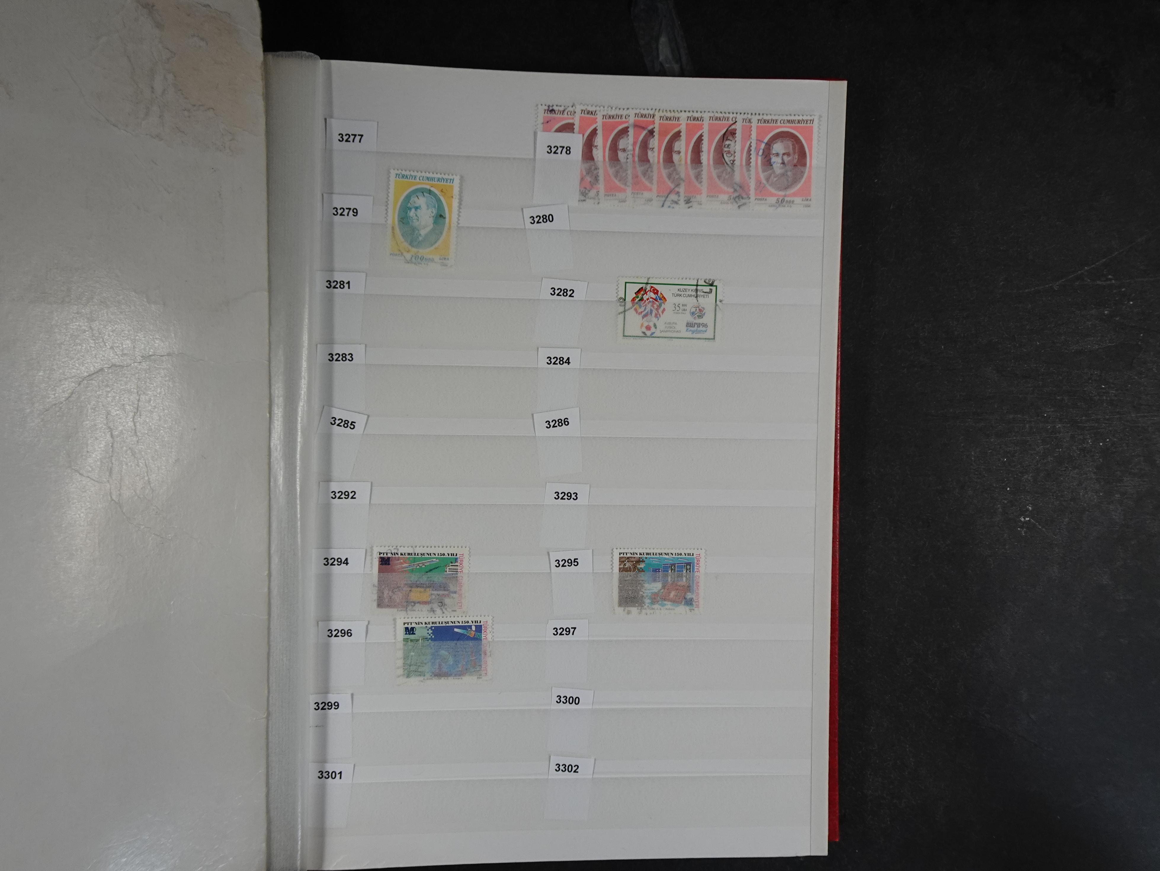 Mooie gebruikte stock met veel beter materiaal.
Hoge cat waarde. 137