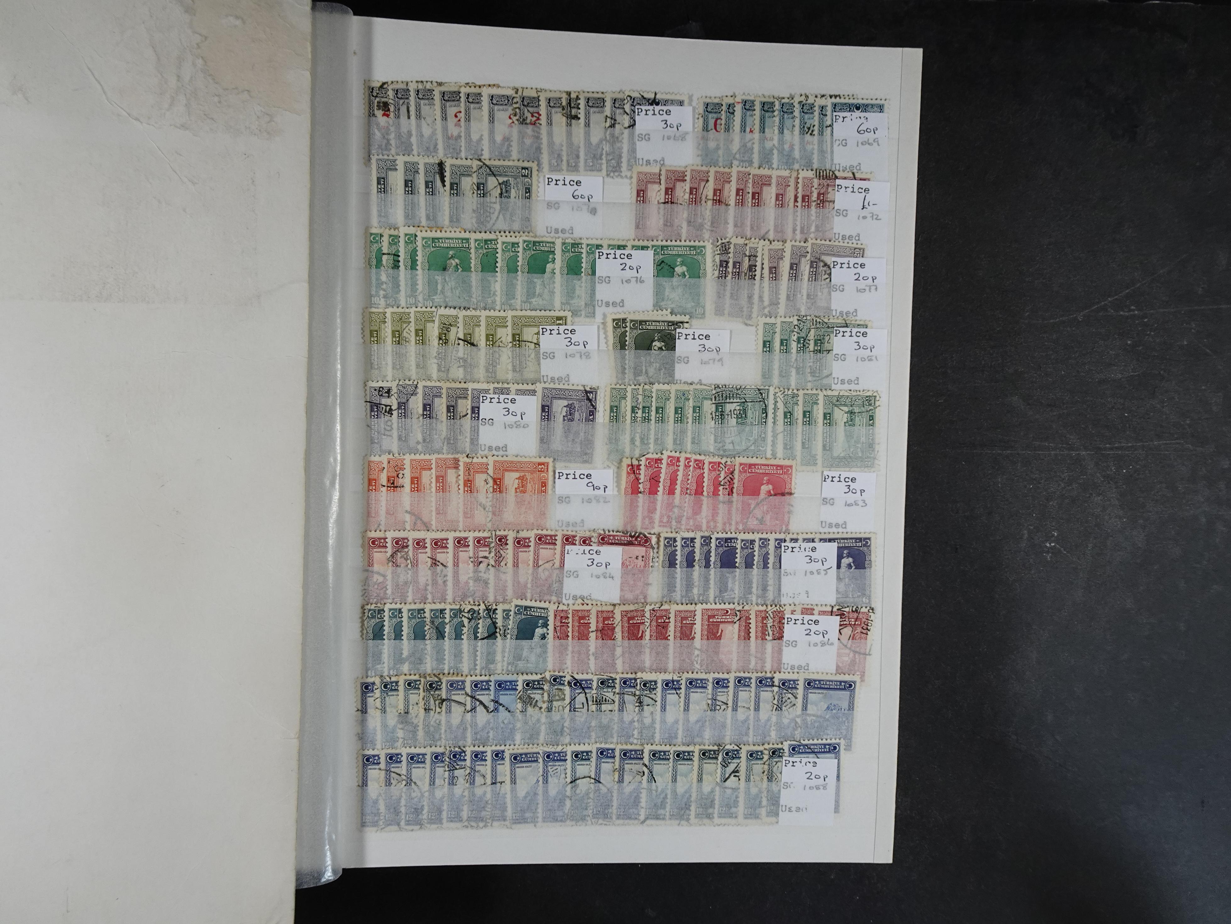 Mooie gebruikte stock met veel beter materiaal.
Hoge cat waarde. 187