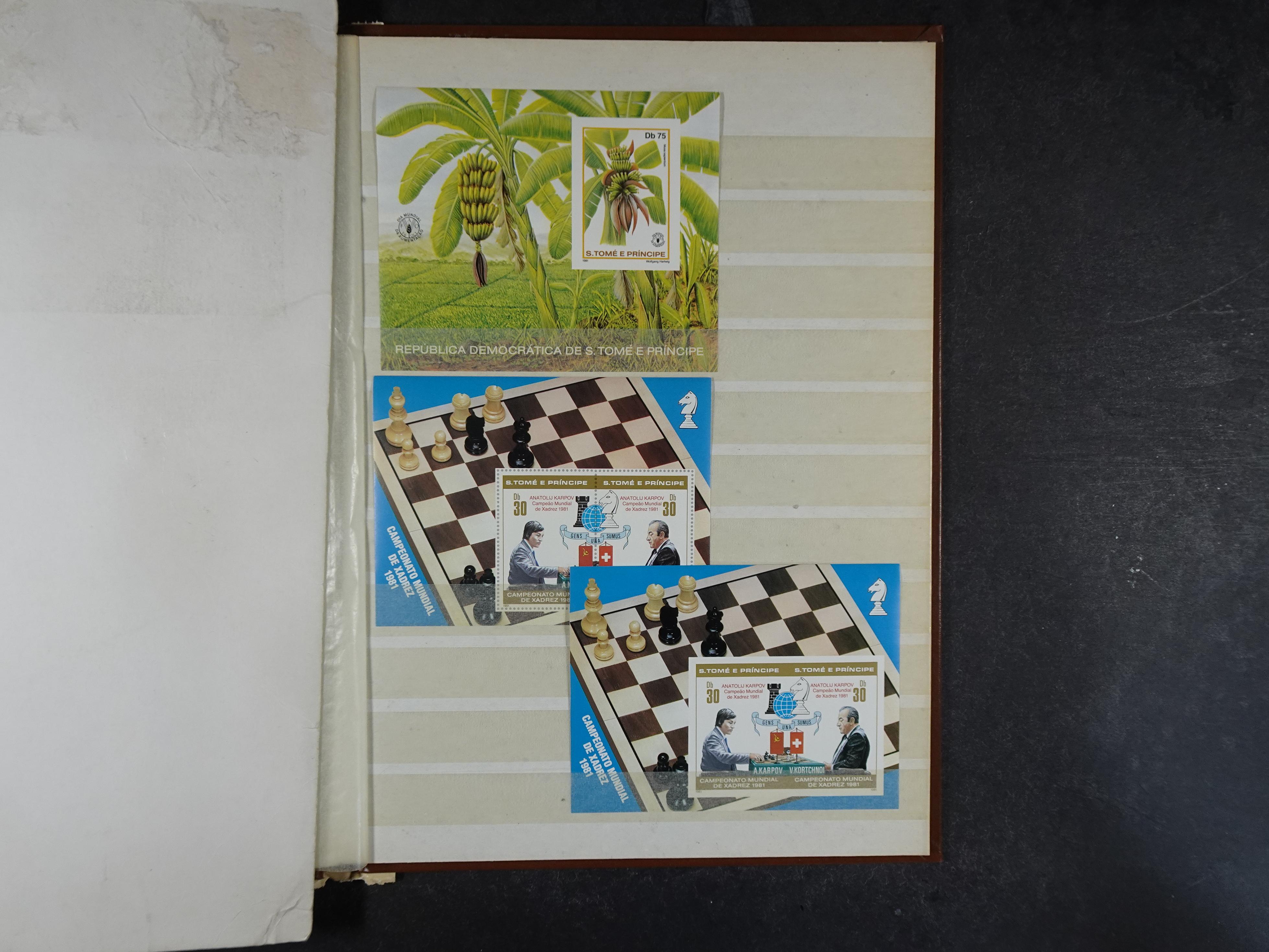 Mooie verzameling met ongetand.
Veel motief. 9