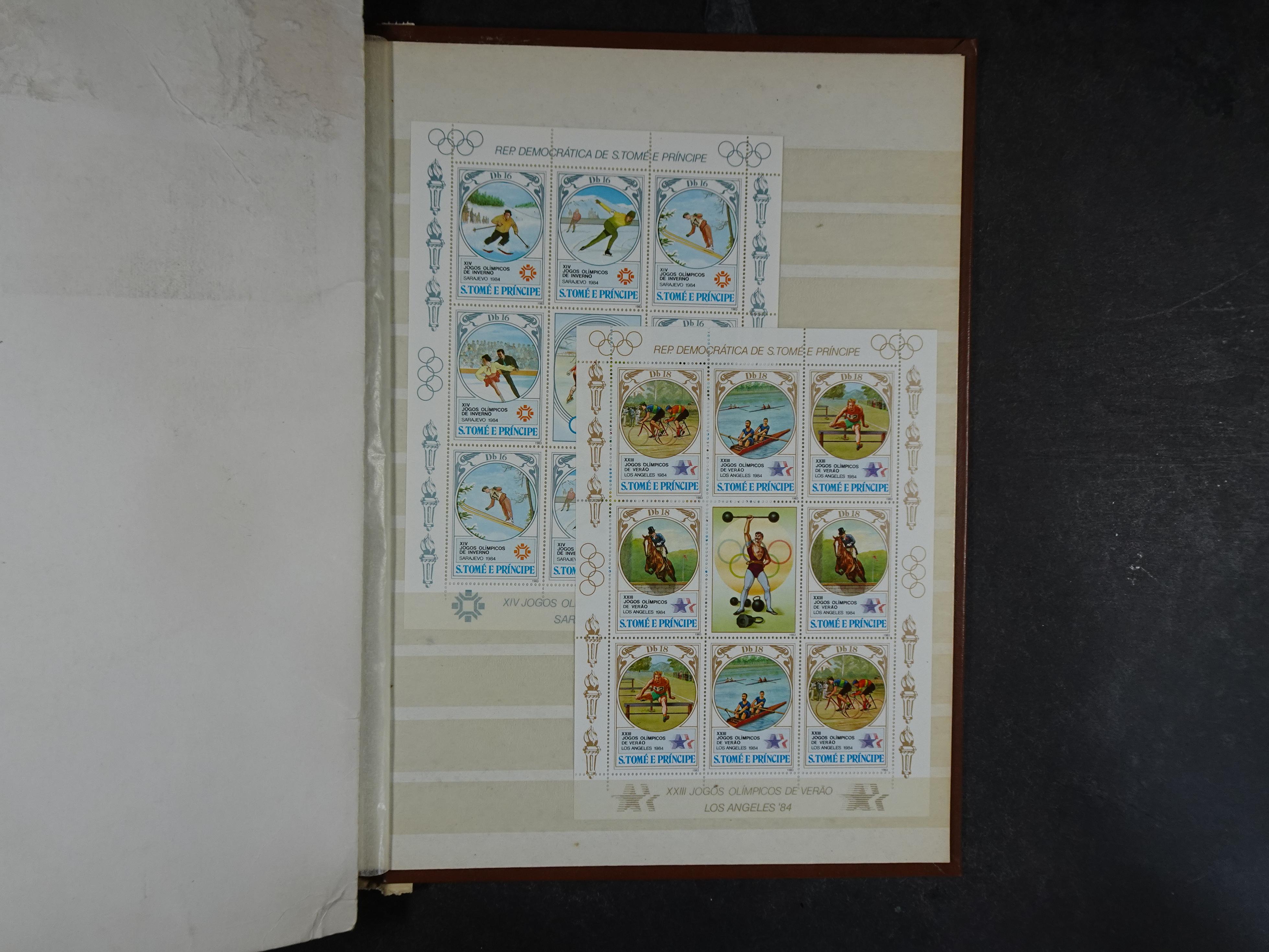 Mooie verzameling met ongetand.
Veel motief. 15