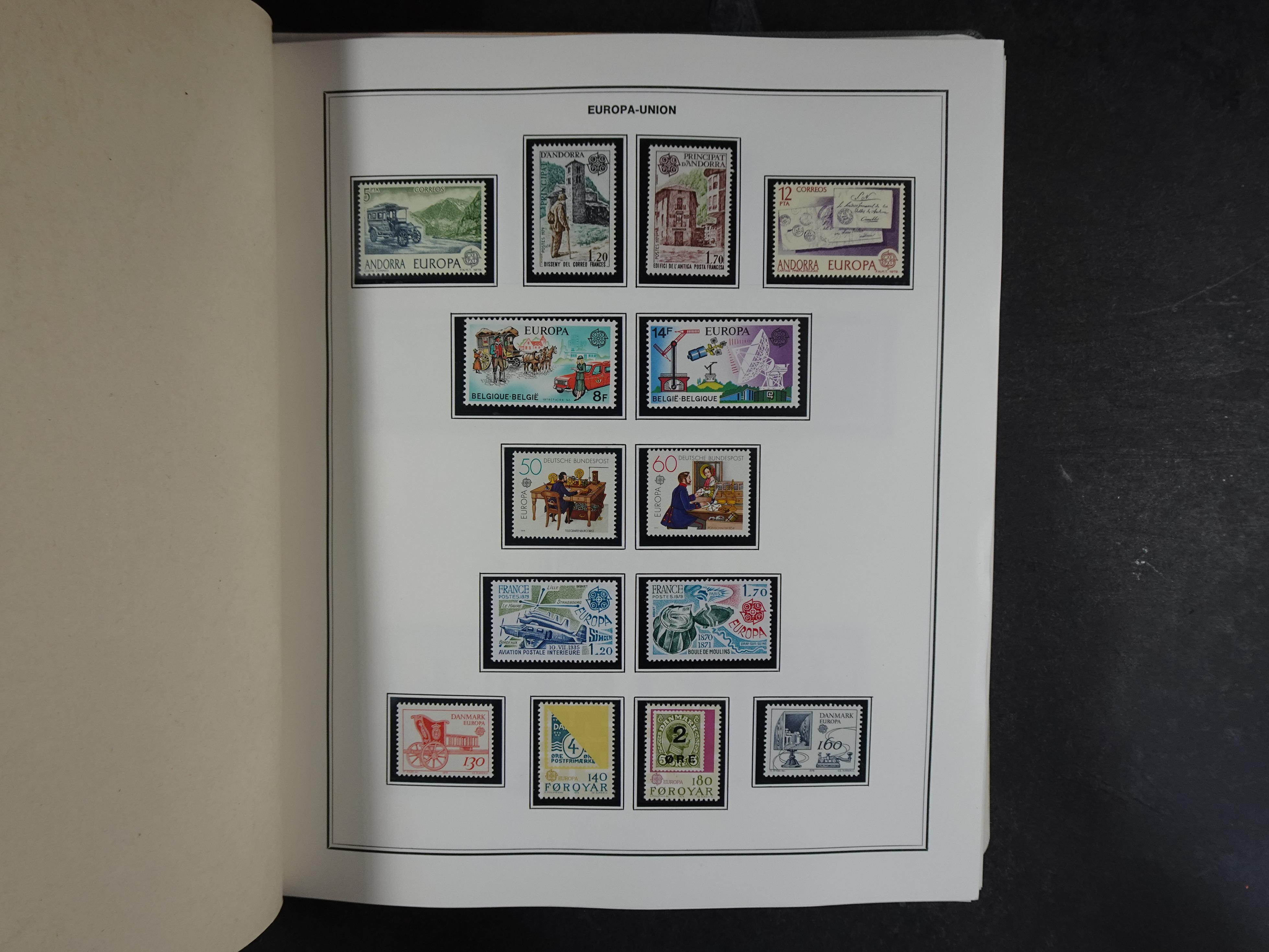 Ook meelopers, etc.
Zowel gestempeld als postfris.
Ca € 5500.- 
Cat waarde.