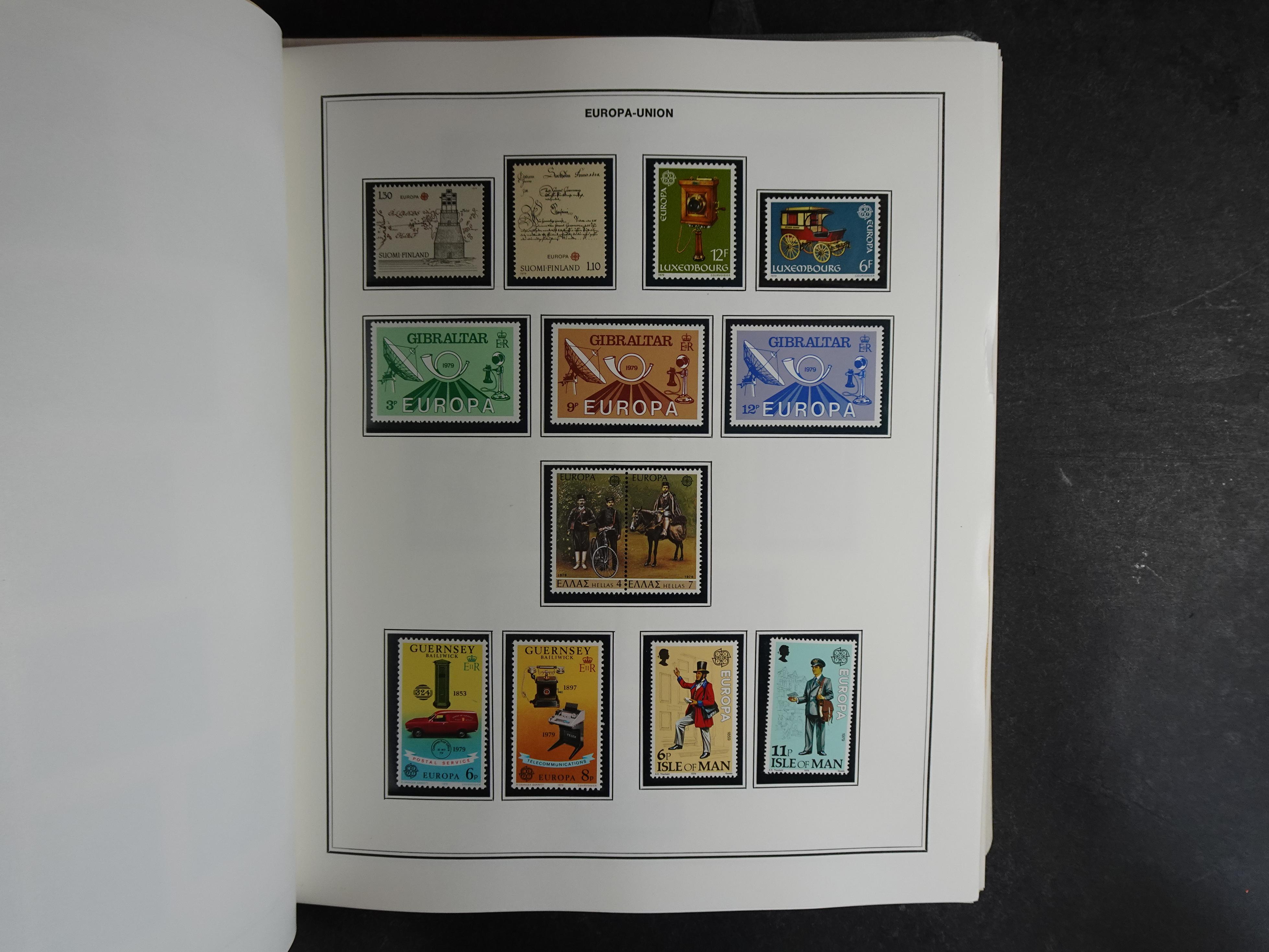 Ook meelopers, etc.
Zowel gestempeld als postfris.
Ca € 5500.- 
Cat waarde. 2