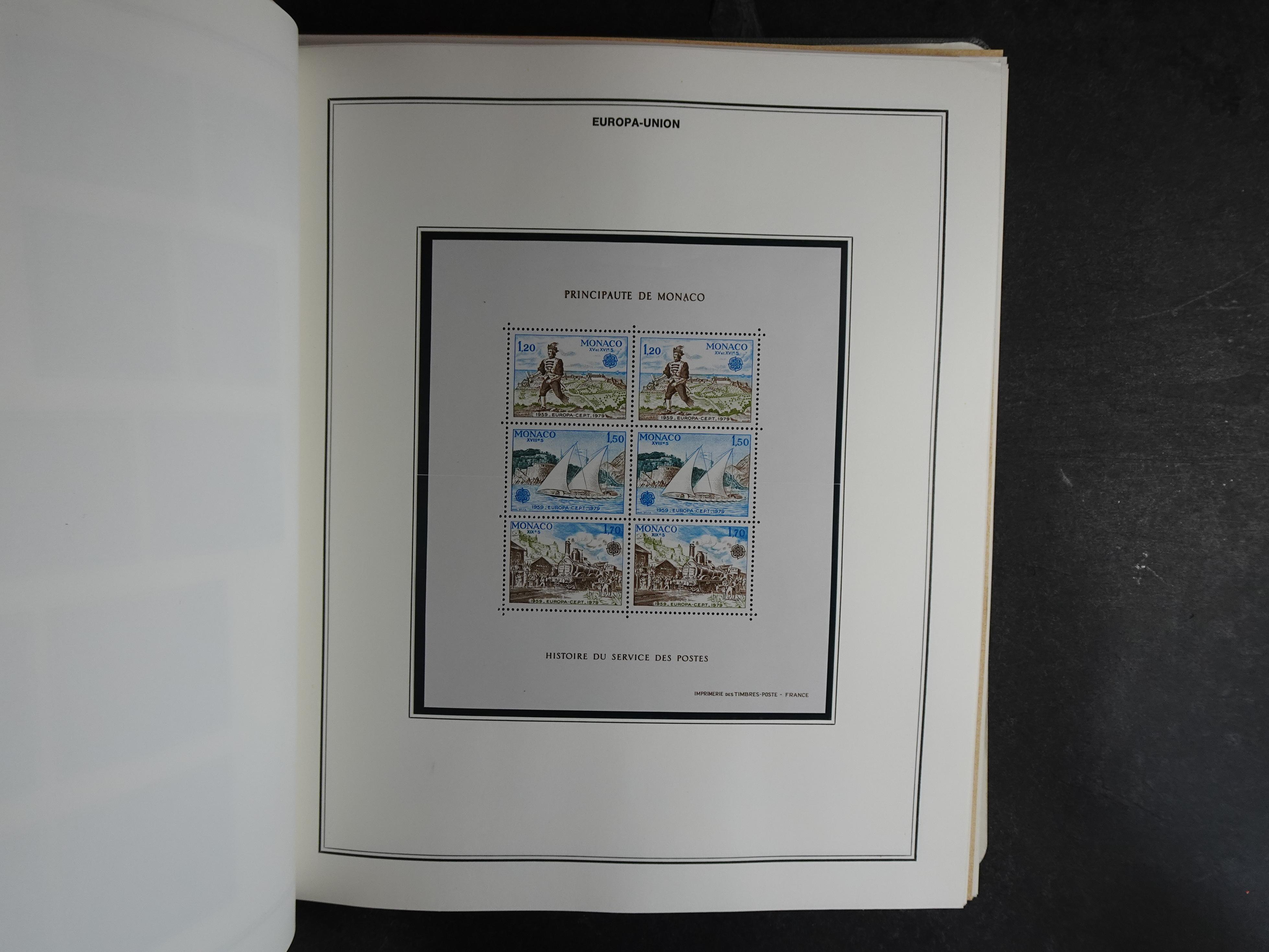 Ook meelopers, etc.
Zowel gestempeld als postfris.
Ca € 5500.- 
Cat waarde. 5