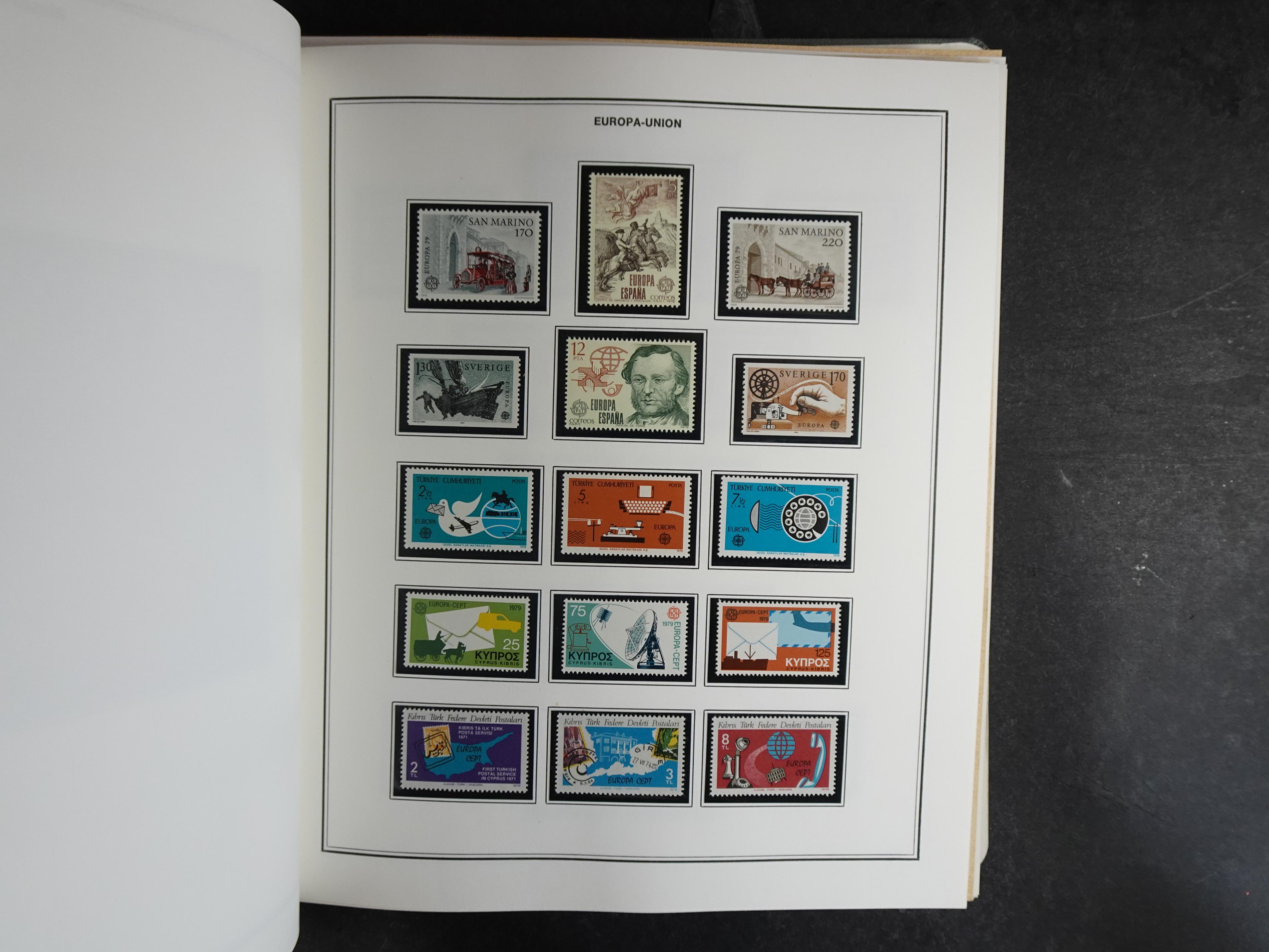 Ook meelopers, etc.
Zowel gestempeld als postfris.
Ca € 5500.- 
Cat waarde. 7