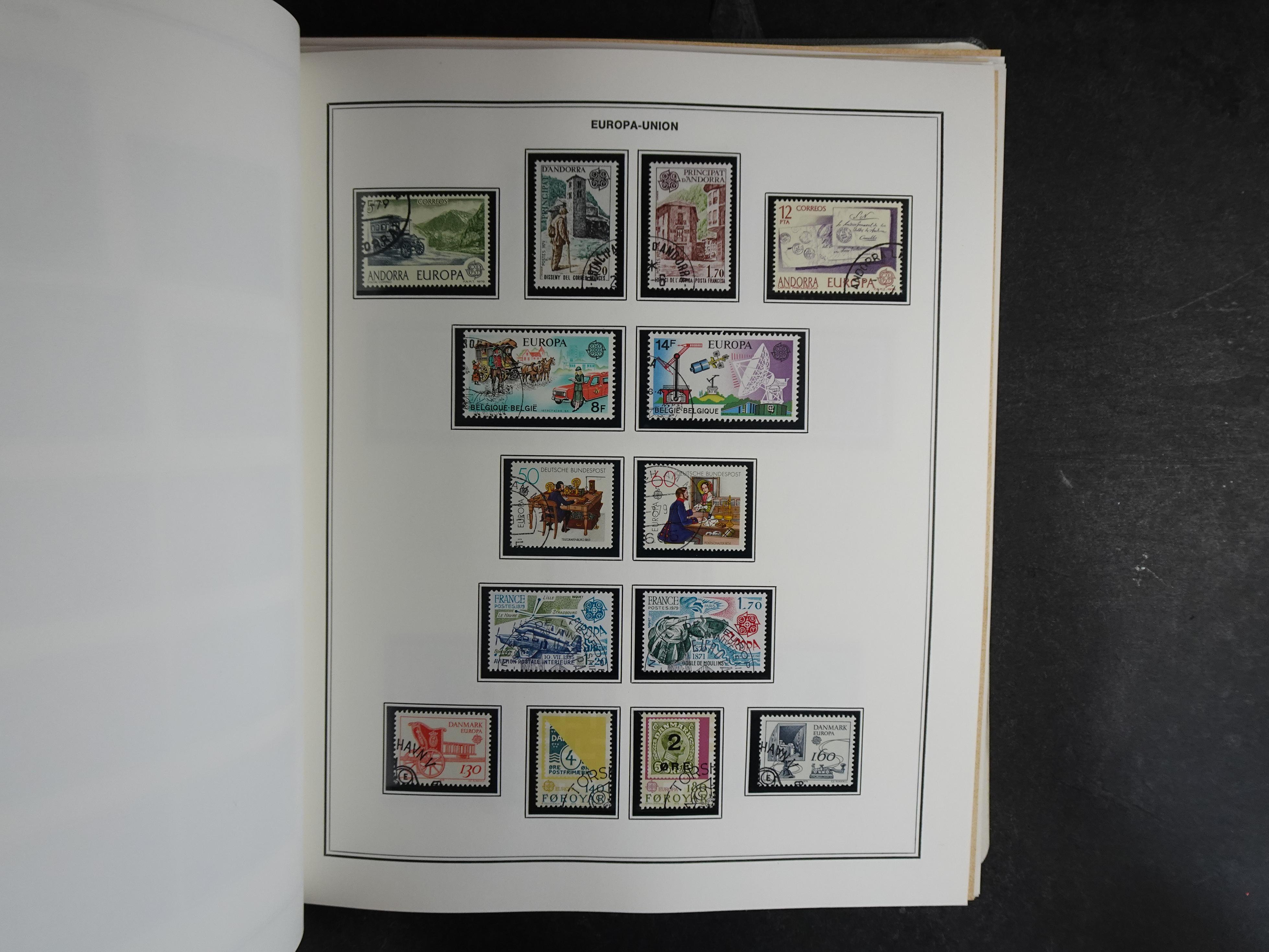 Ook meelopers, etc.
Zowel gestempeld als postfris.
Ca € 5500.- 
Cat waarde. 8