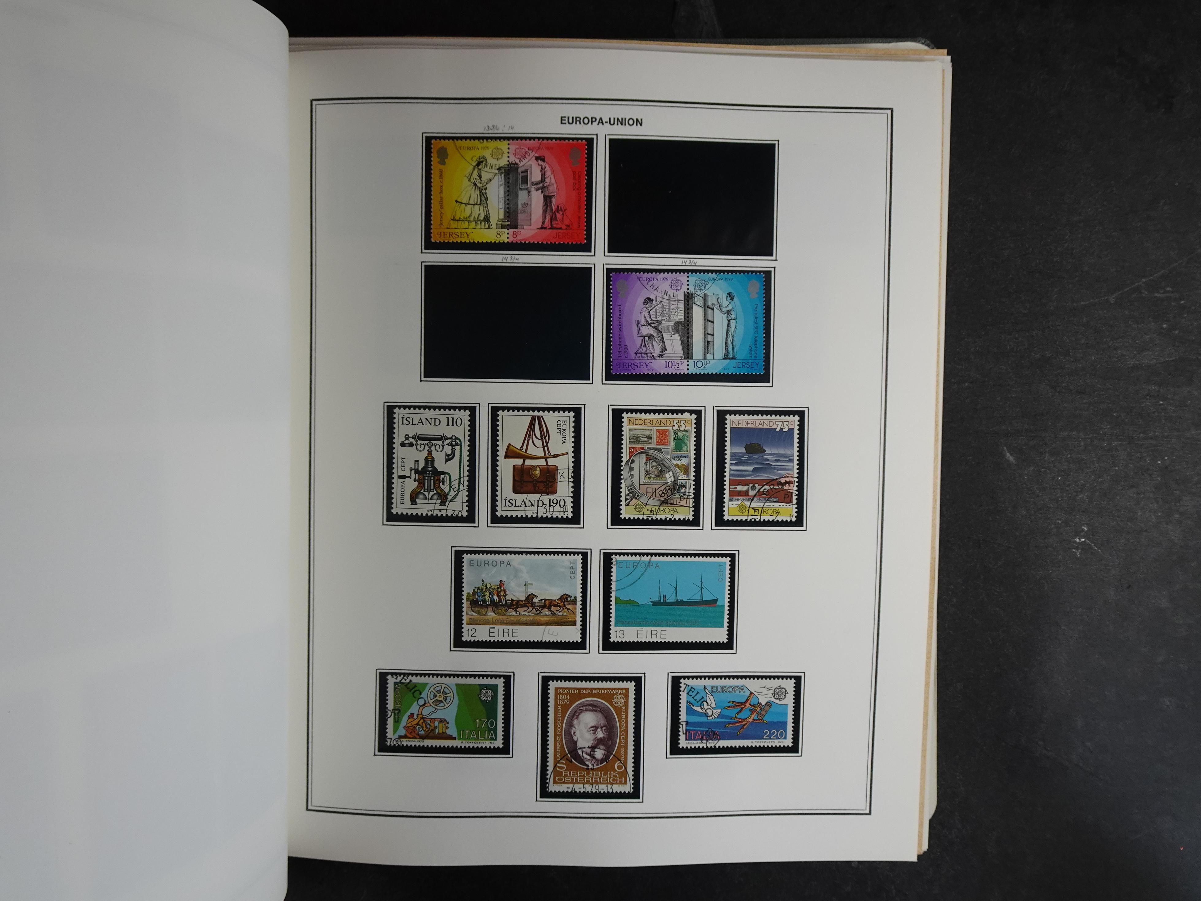 Ook meelopers, etc.
Zowel gestempeld als postfris.
Ca € 5500.- 
Cat waarde. 10