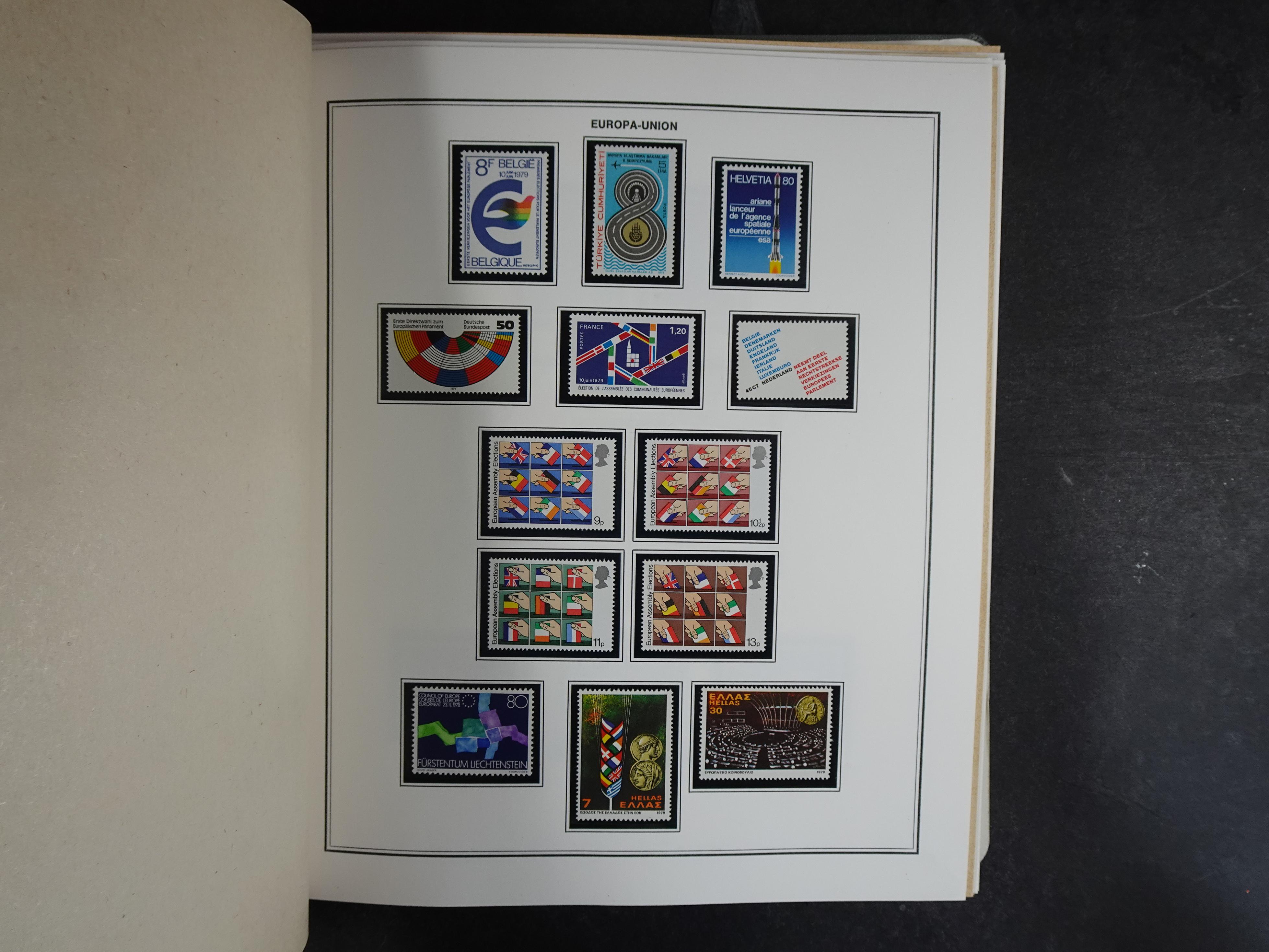 Ook meelopers, etc.
Zowel gestempeld als postfris.
Ca € 5500.- 
Cat waarde. 15