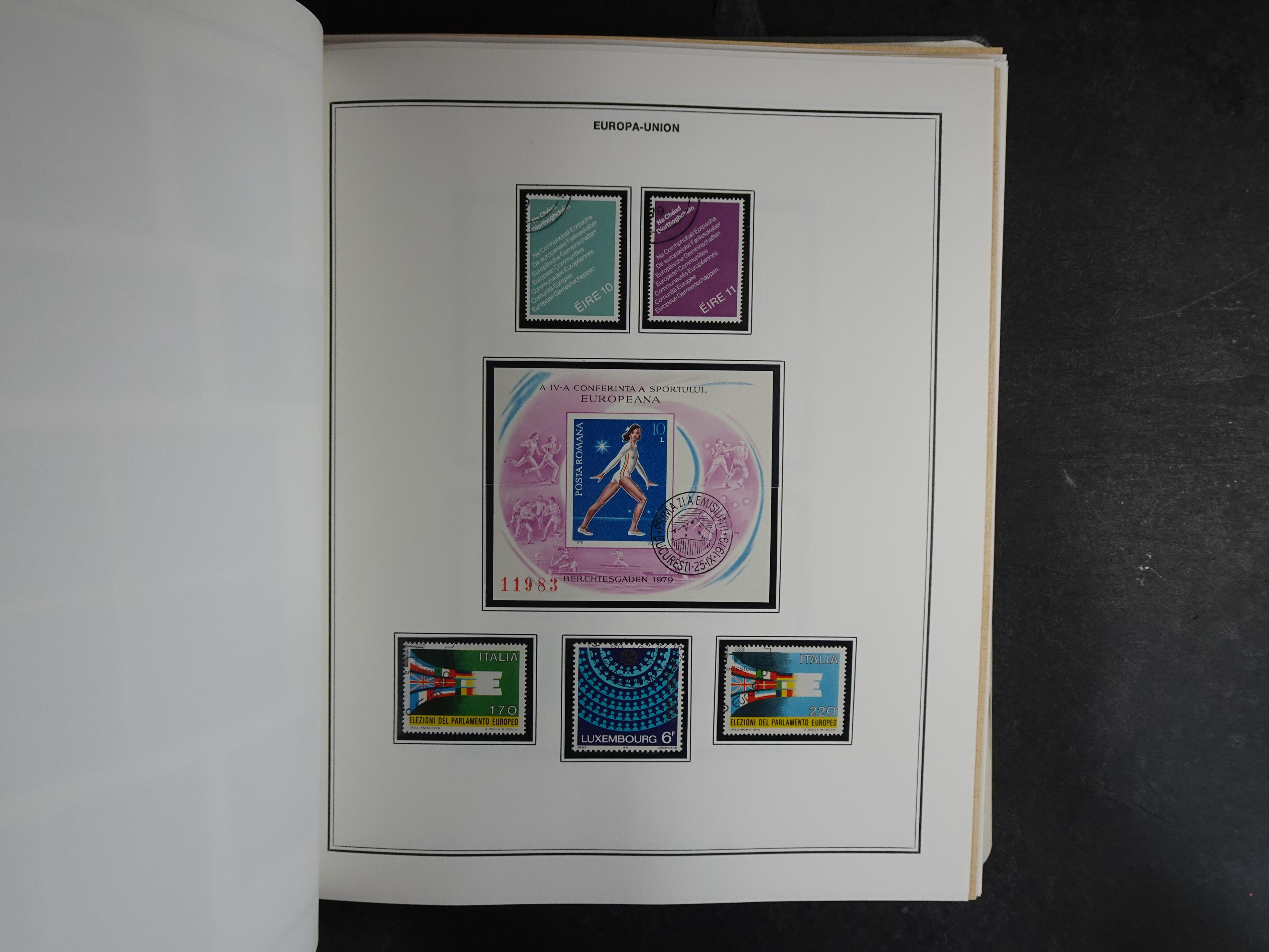 Ook meelopers, etc.
Zowel gestempeld als postfris.
Ca € 5500.- 
Cat waarde. 19