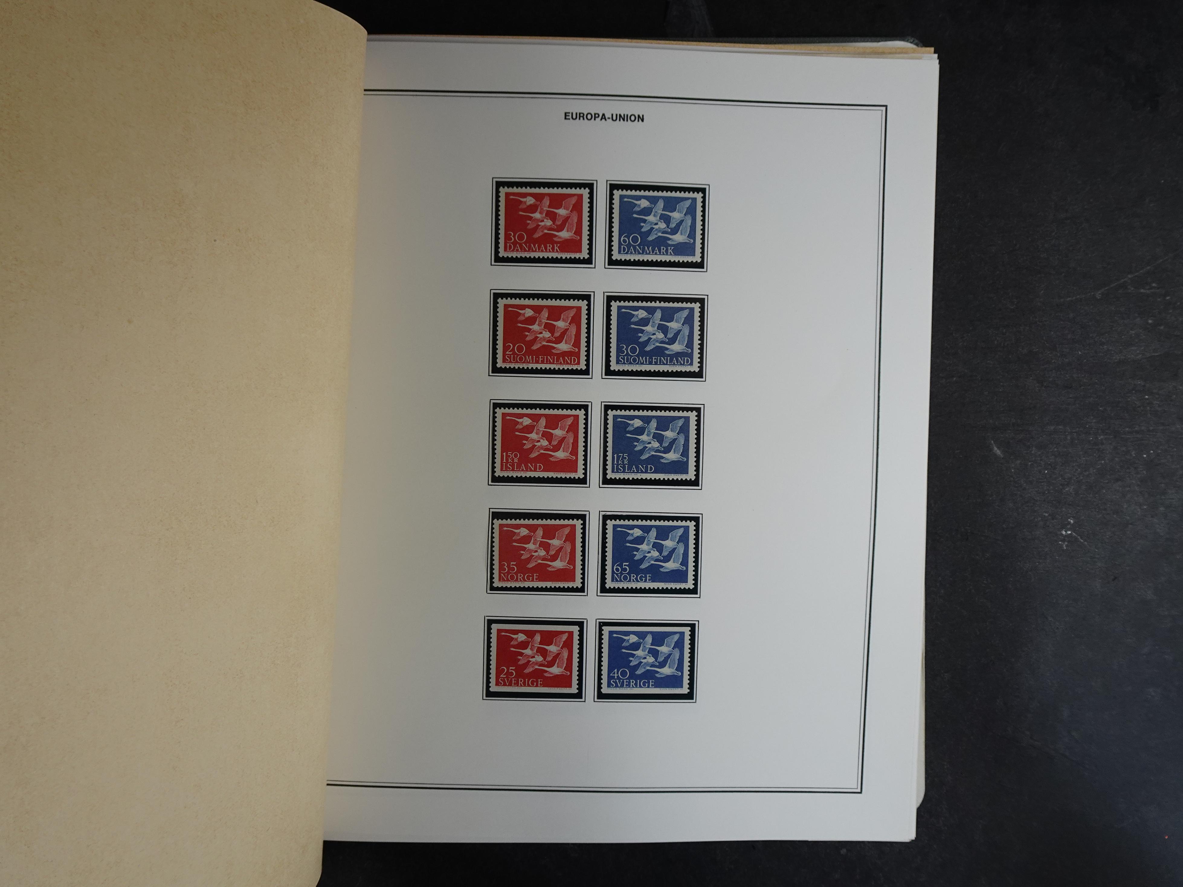 Ook meelopers, etc.
Zowel gestempeld als postfris.
Ca € 5500.- 
Cat waarde. 21