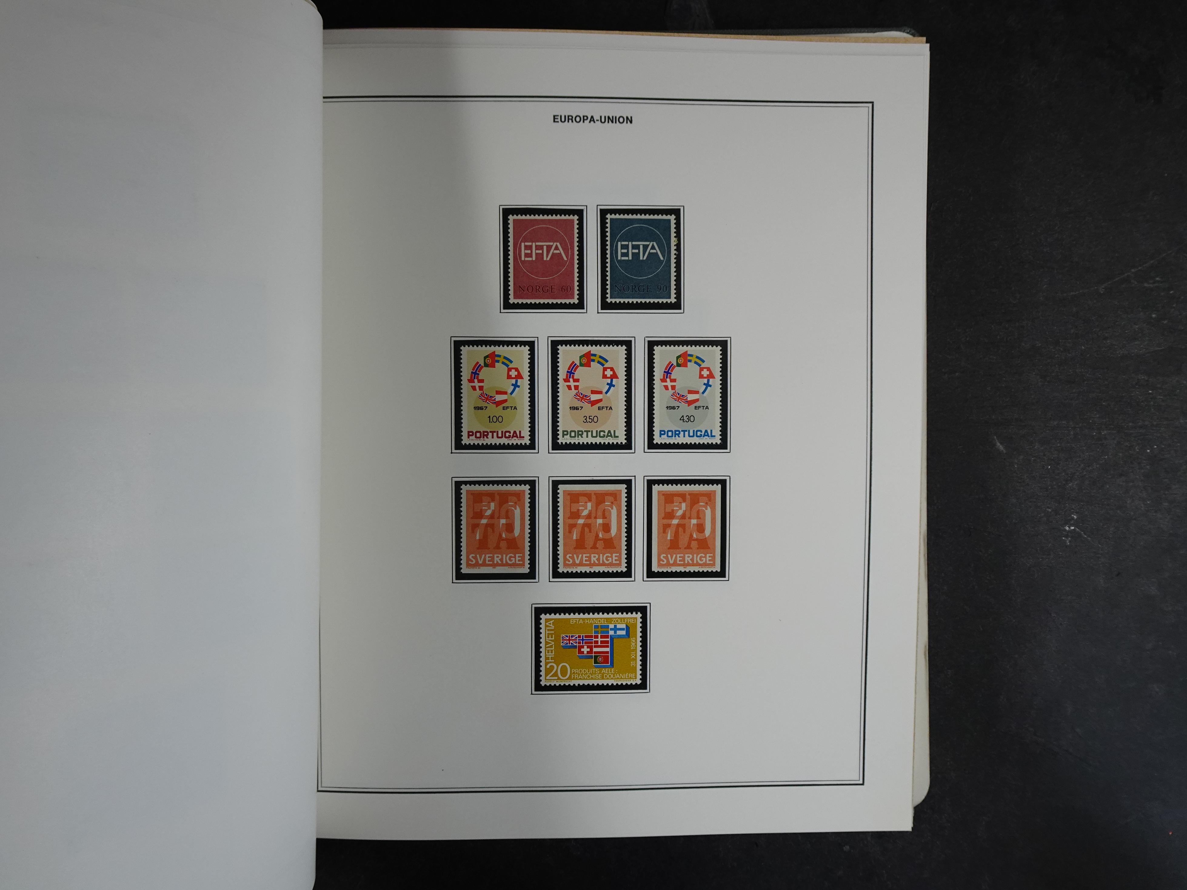 Ook meelopers, etc.
Zowel gestempeld als postfris.
Ca € 5500.- 
Cat waarde. 30