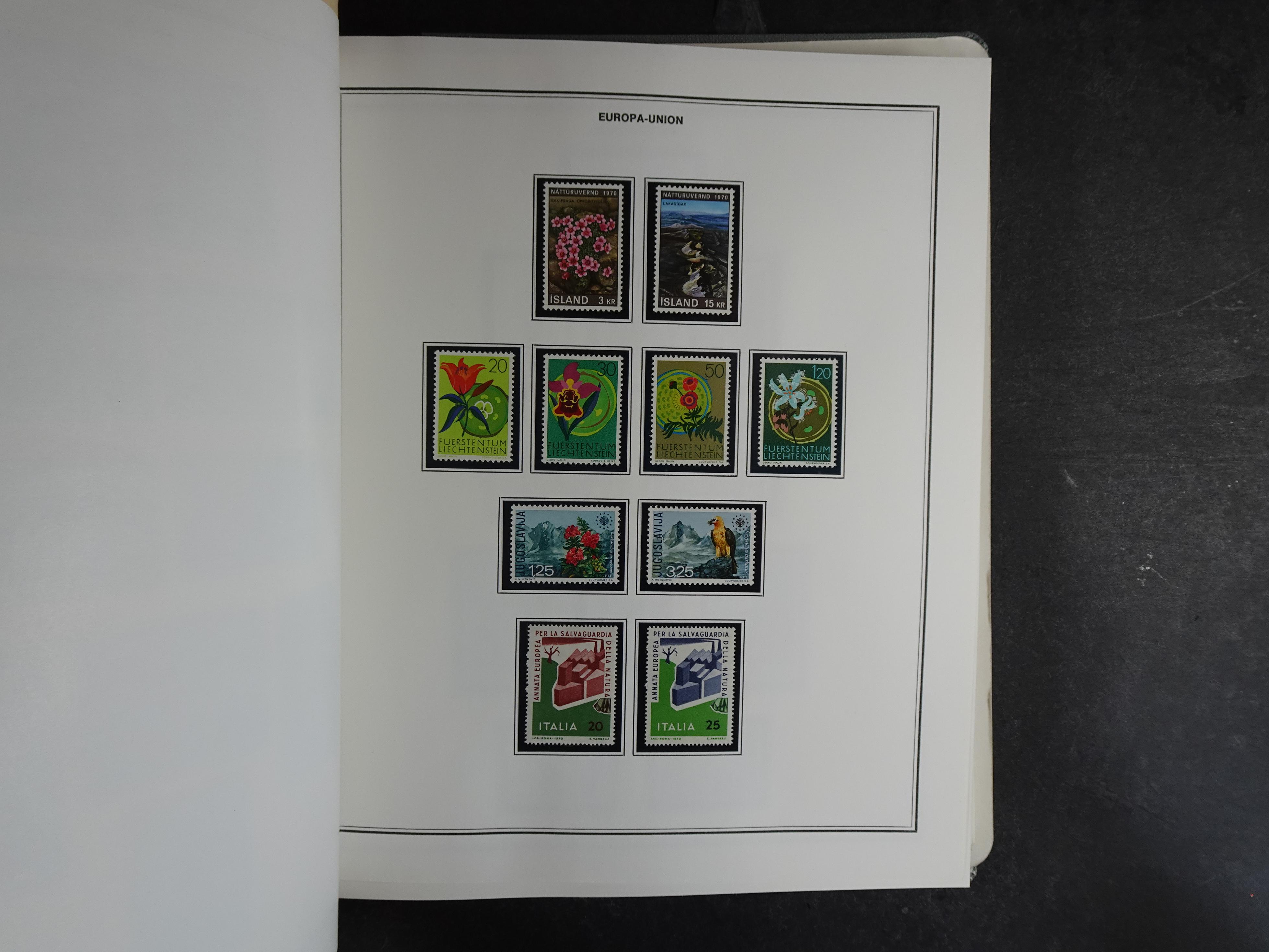 Ook meelopers, etc.
Zowel gestempeld als postfris.
Ca € 5500.- 
Cat waarde. 34