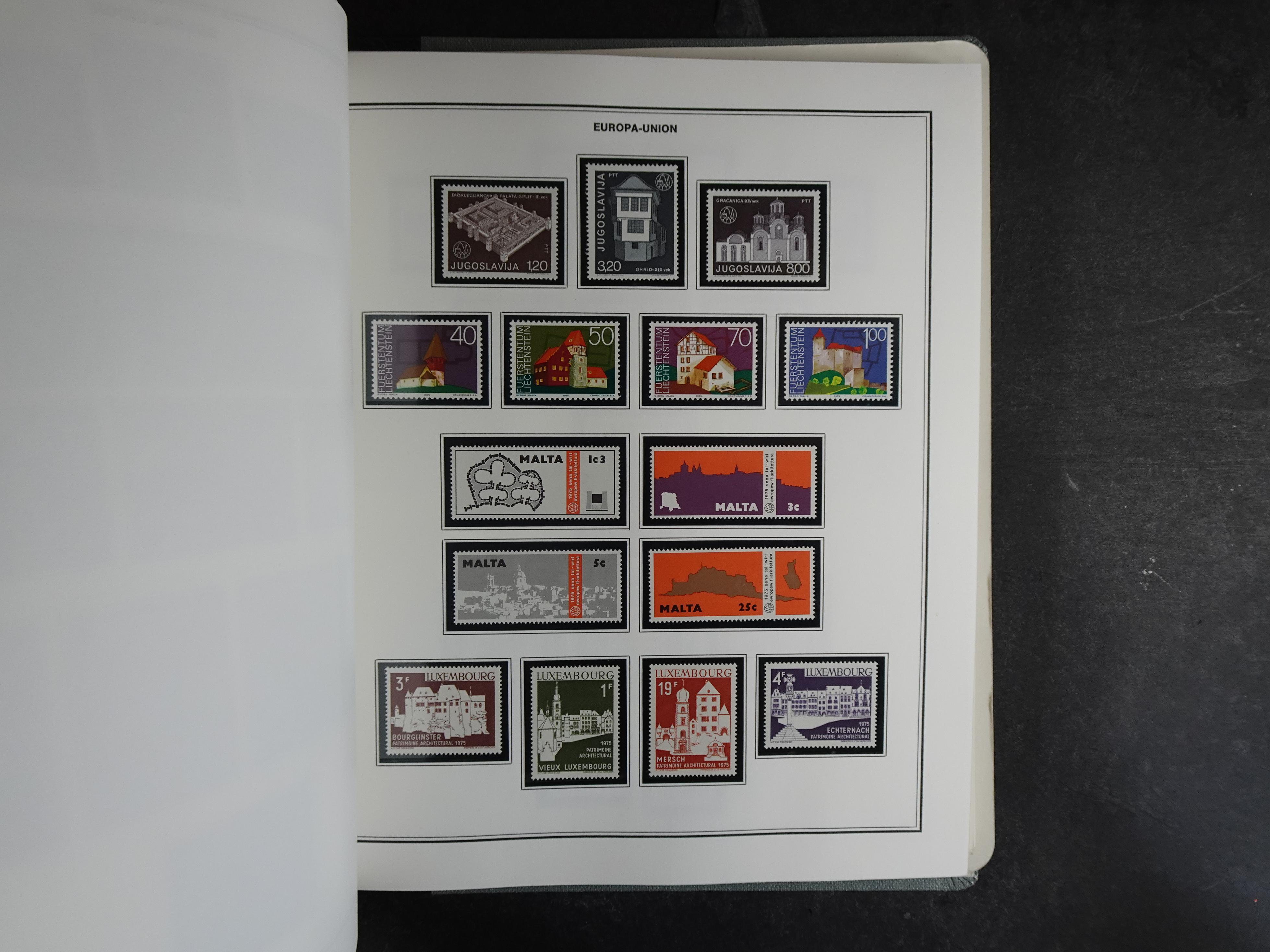 Ook meelopers, etc.
Zowel gestempeld als postfris.
Ca € 5500.- 
Cat waarde. 42