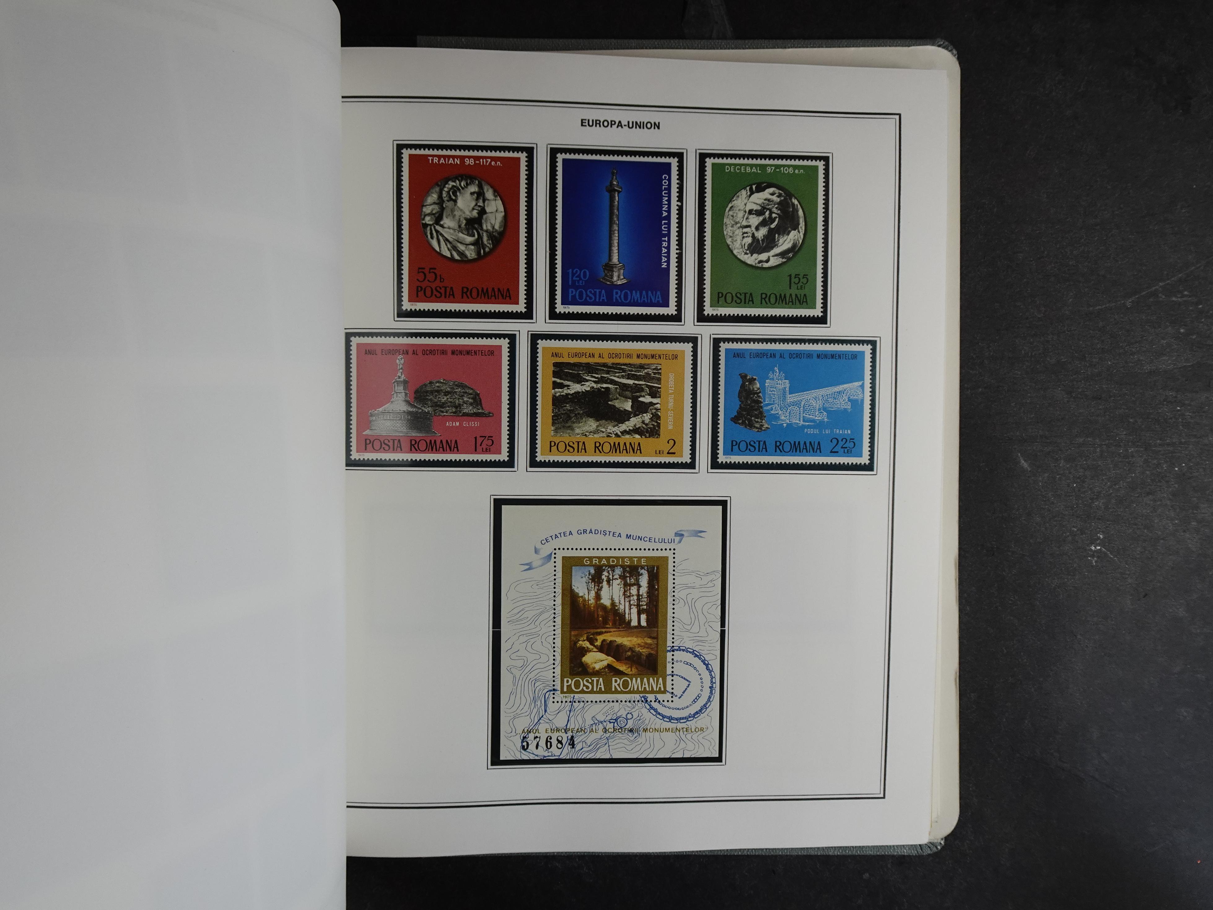 Ook meelopers, etc.
Zowel gestempeld als postfris.
Ca € 5500.- 
Cat waarde. 44