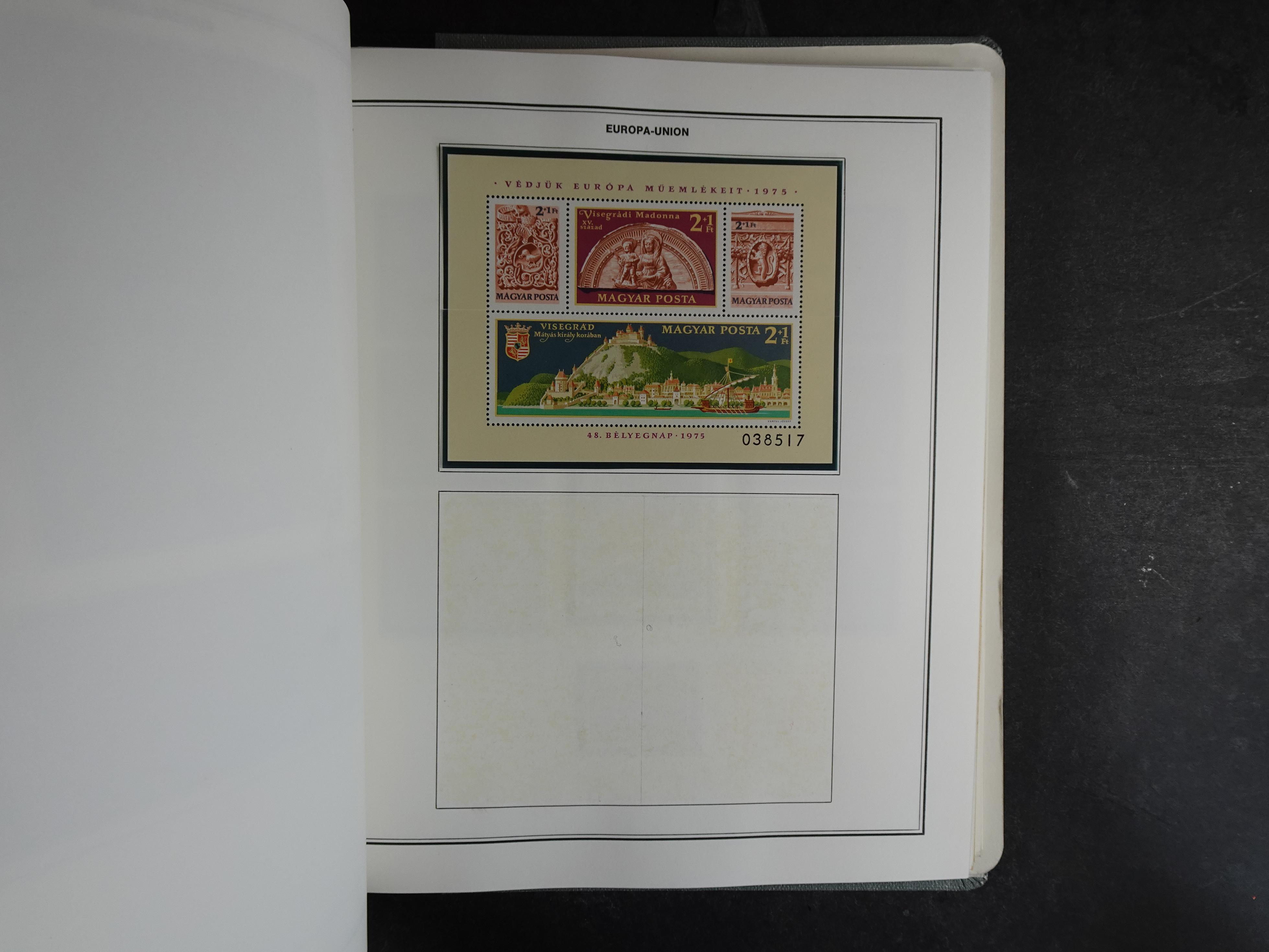 Ook meelopers, etc.
Zowel gestempeld als postfris.
Ca € 5500.- 
Cat waarde. 46