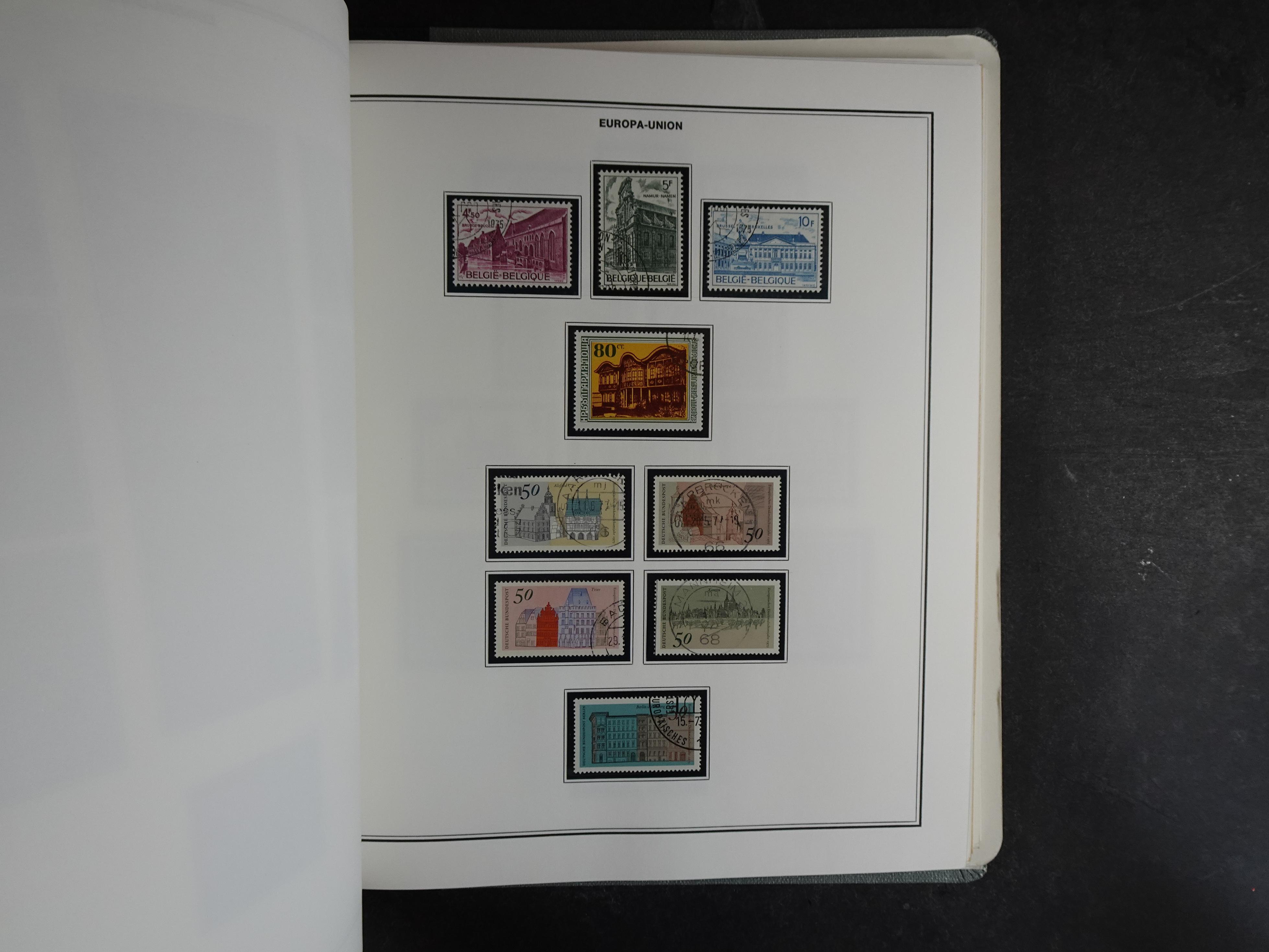 Ook meelopers, etc.
Zowel gestempeld als postfris.
Ca € 5500.- 
Cat waarde. 48