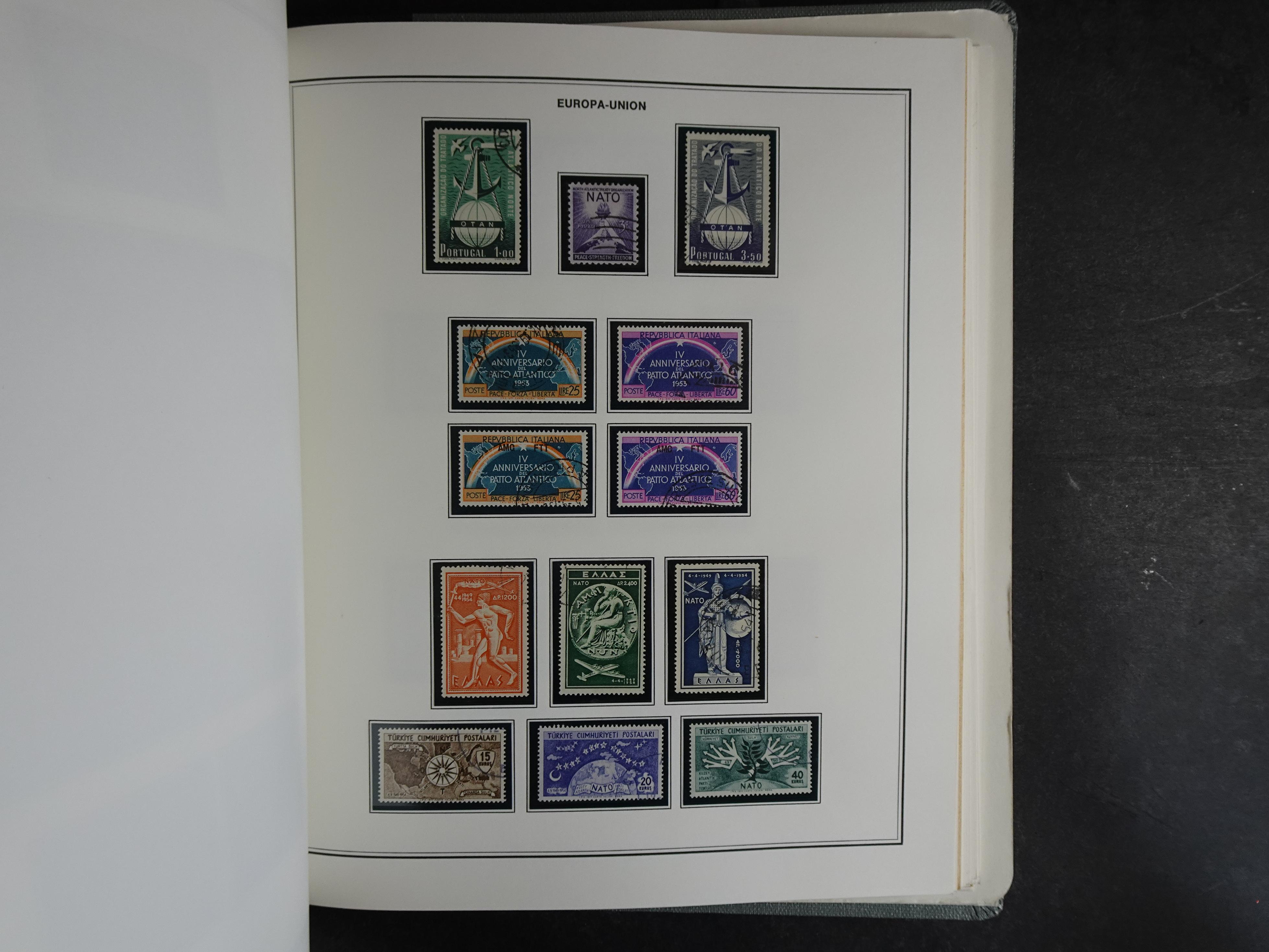 Ook meelopers, etc.
Zowel gestempeld als postfris.
Ca € 5500.- 
Cat waarde. 64