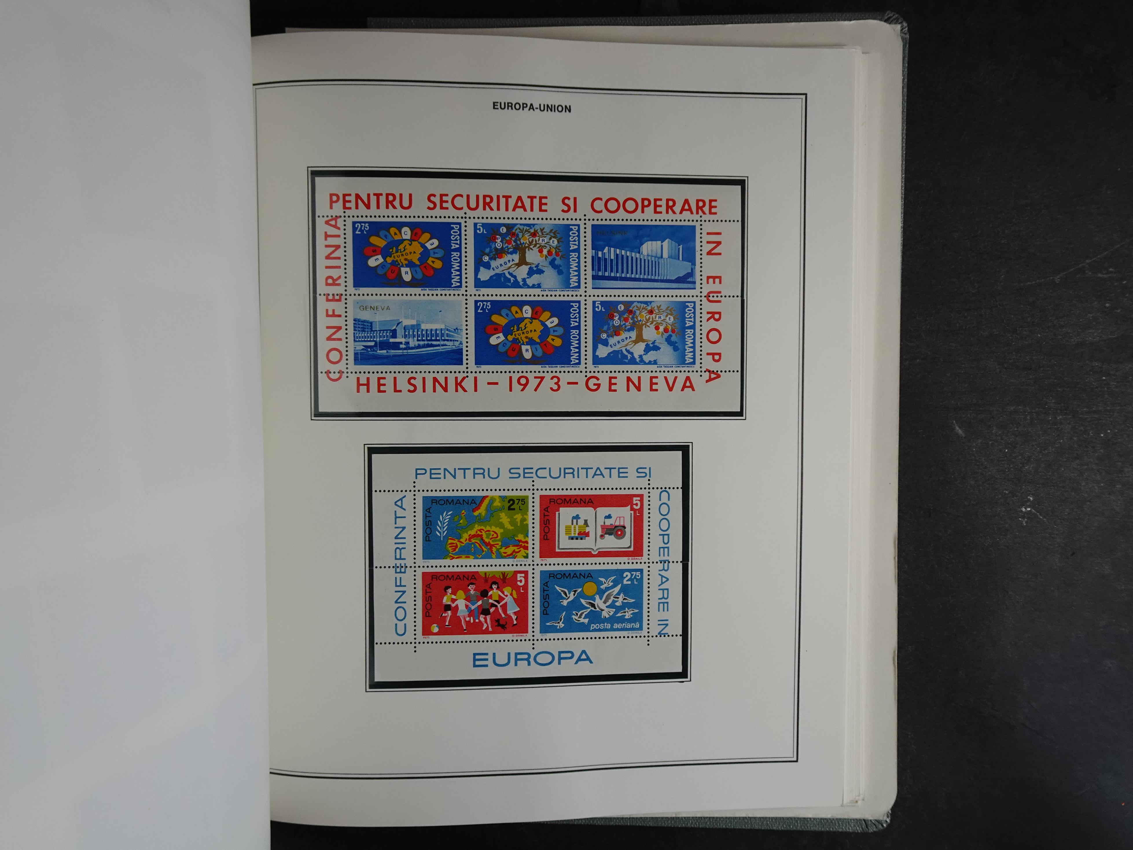 Ook meelopers, etc.
Zowel gestempeld als postfris.
Ca € 5500.- 
Cat waarde. 71