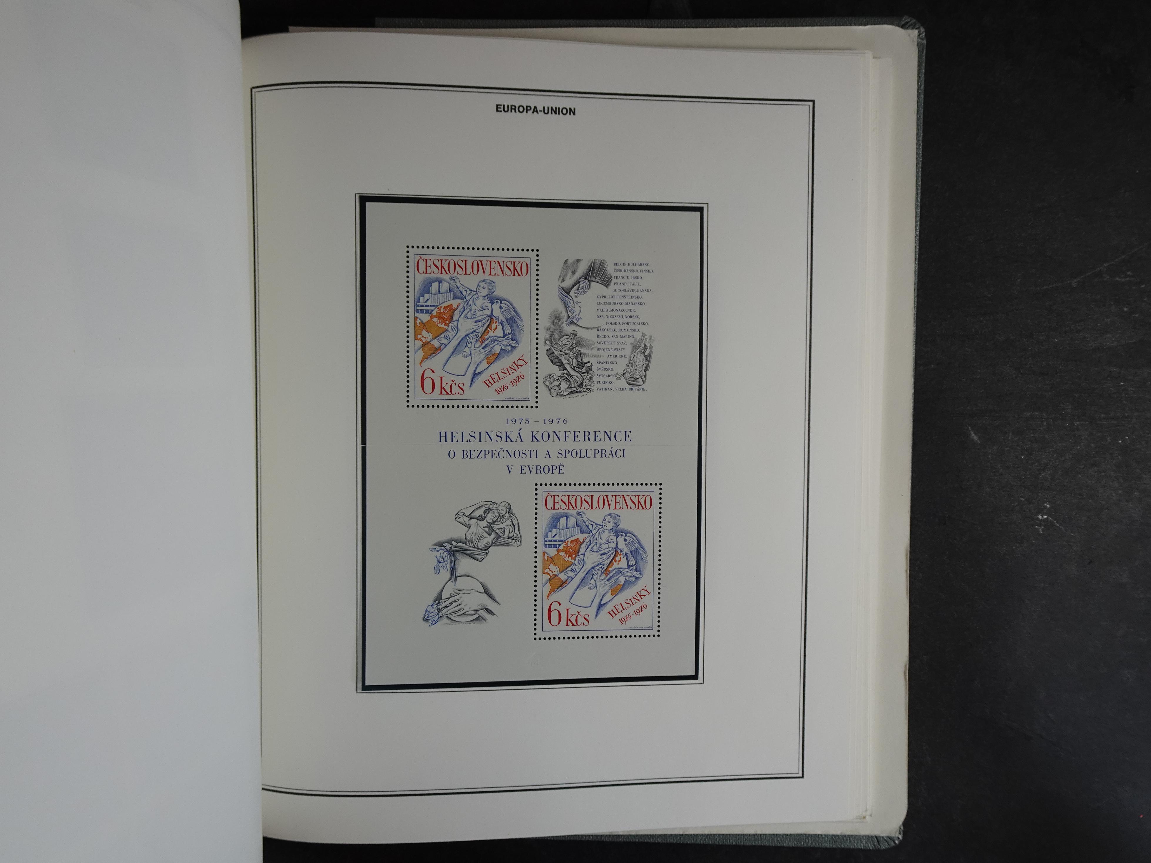 Ook meelopers, etc.
Zowel gestempeld als postfris.
Ca € 5500.- 
Cat waarde. 75