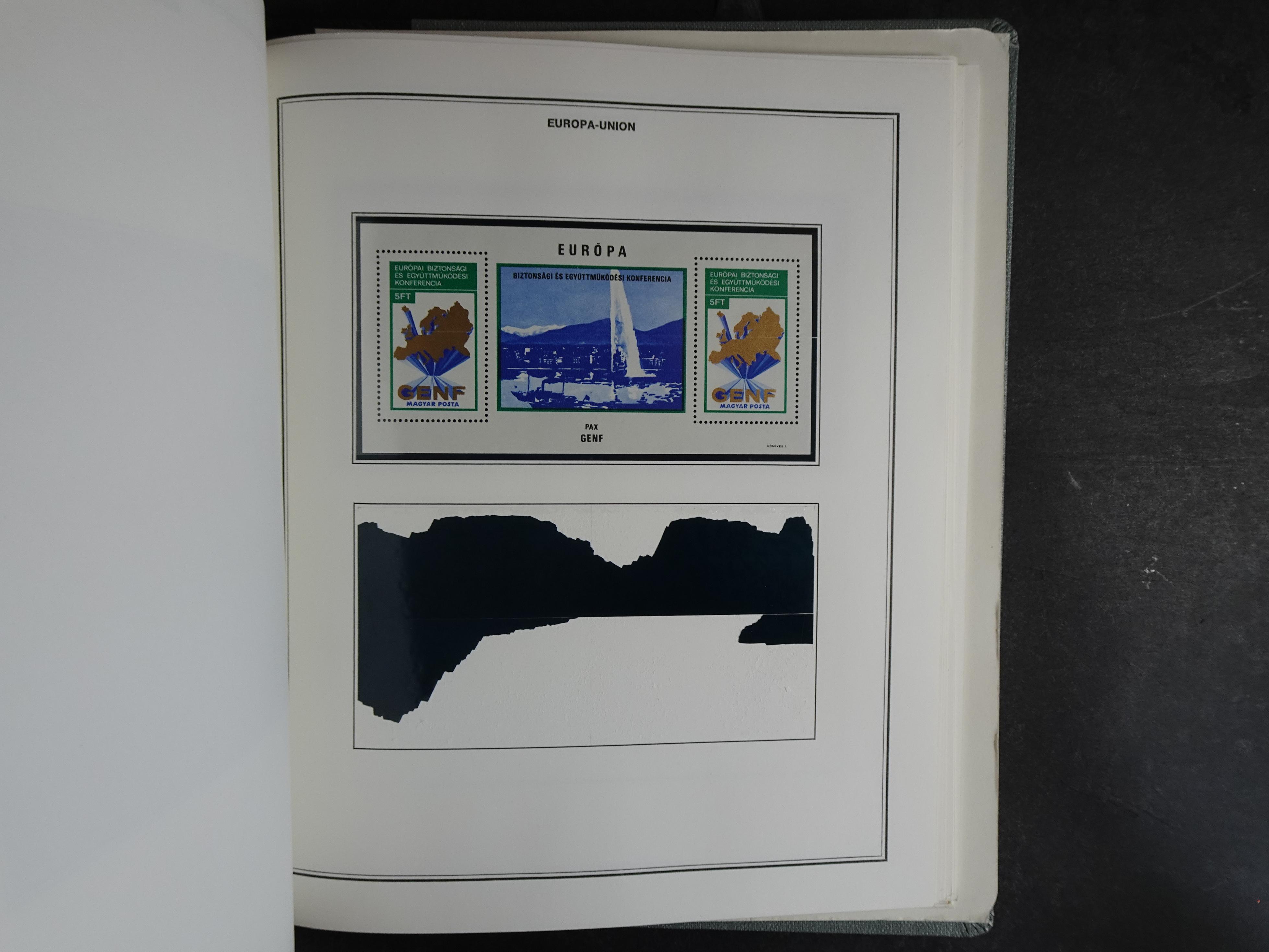 Ook meelopers, etc.
Zowel gestempeld als postfris.
Ca € 5500.- 
Cat waarde. 77