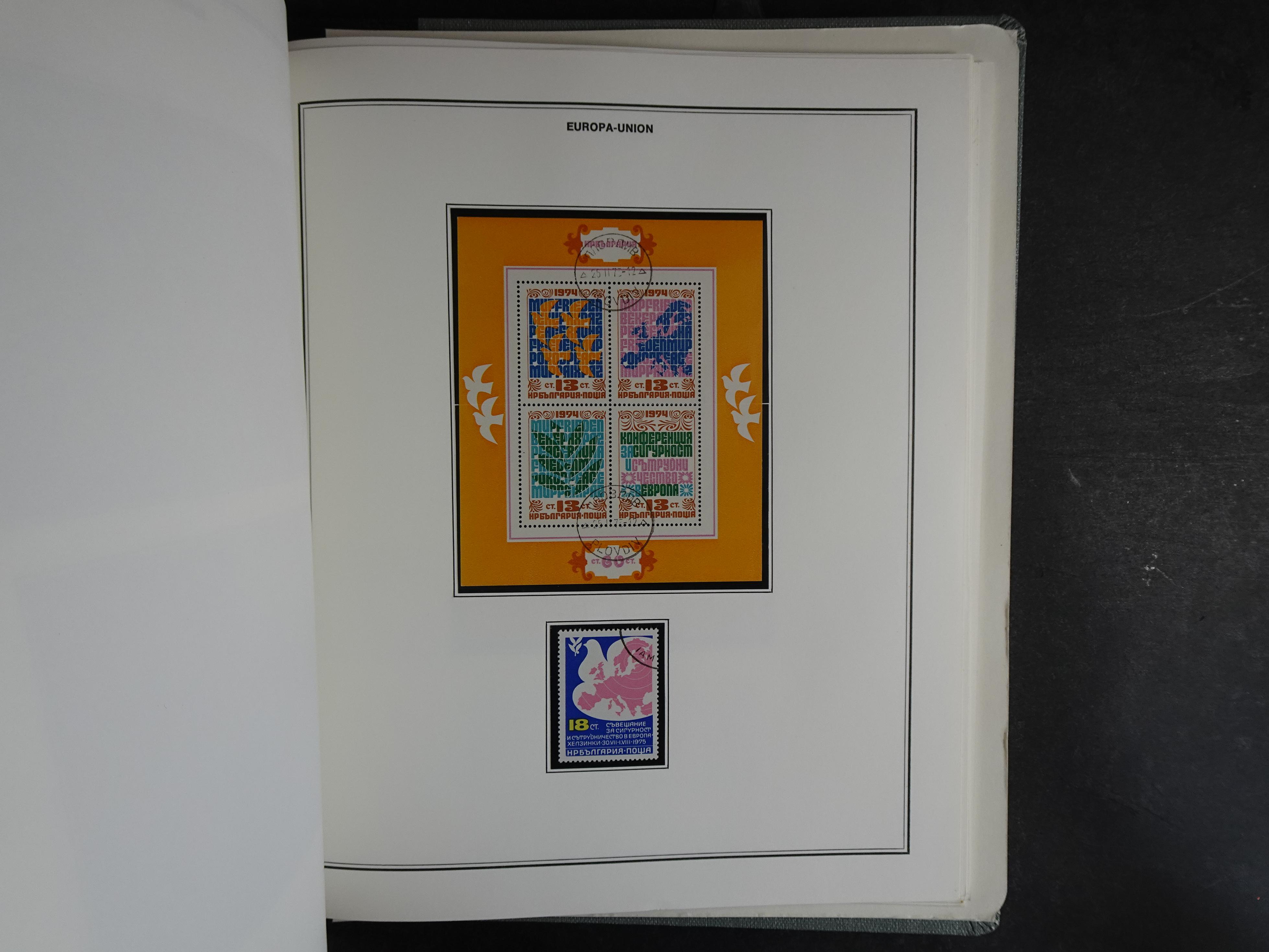 Ook meelopers, etc.
Zowel gestempeld als postfris.
Ca € 5500.- 
Cat waarde. 80