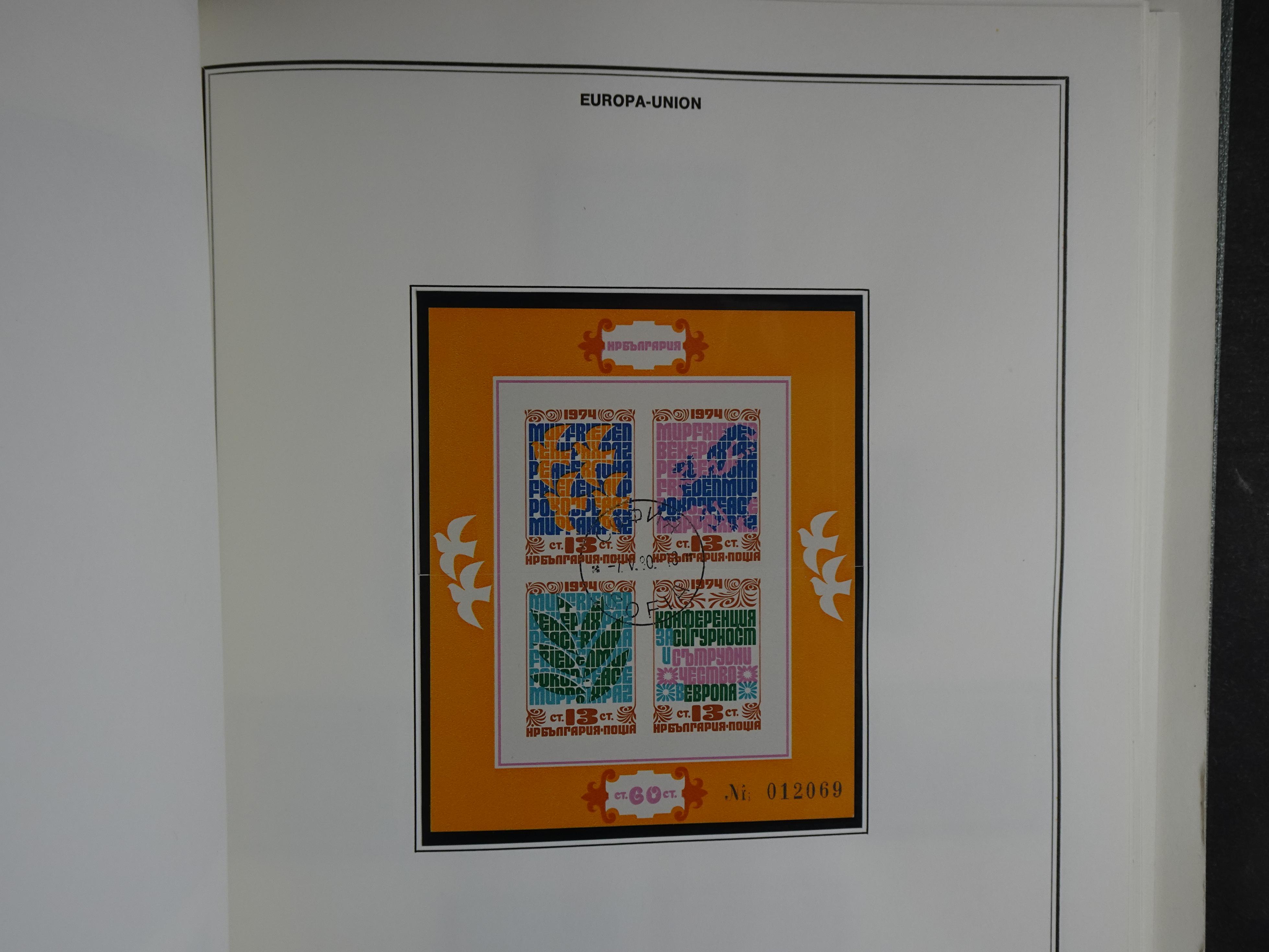 Ook meelopers, etc.
Zowel gestempeld als postfris.
Ca € 5500.- 
Cat waarde. 81