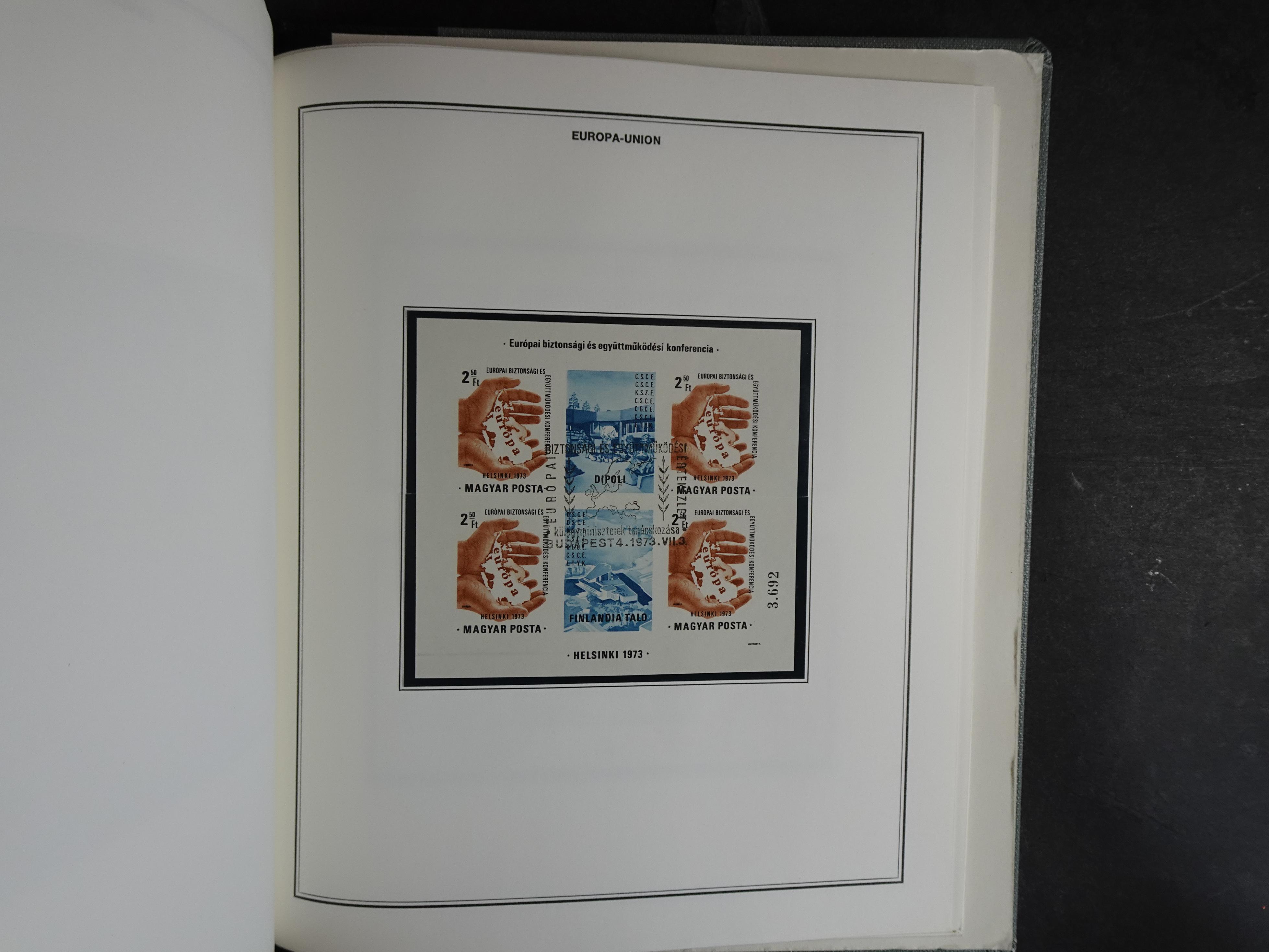 Ook meelopers, etc.
Zowel gestempeld als postfris.
Ca € 5500.- 
Cat waarde. 89