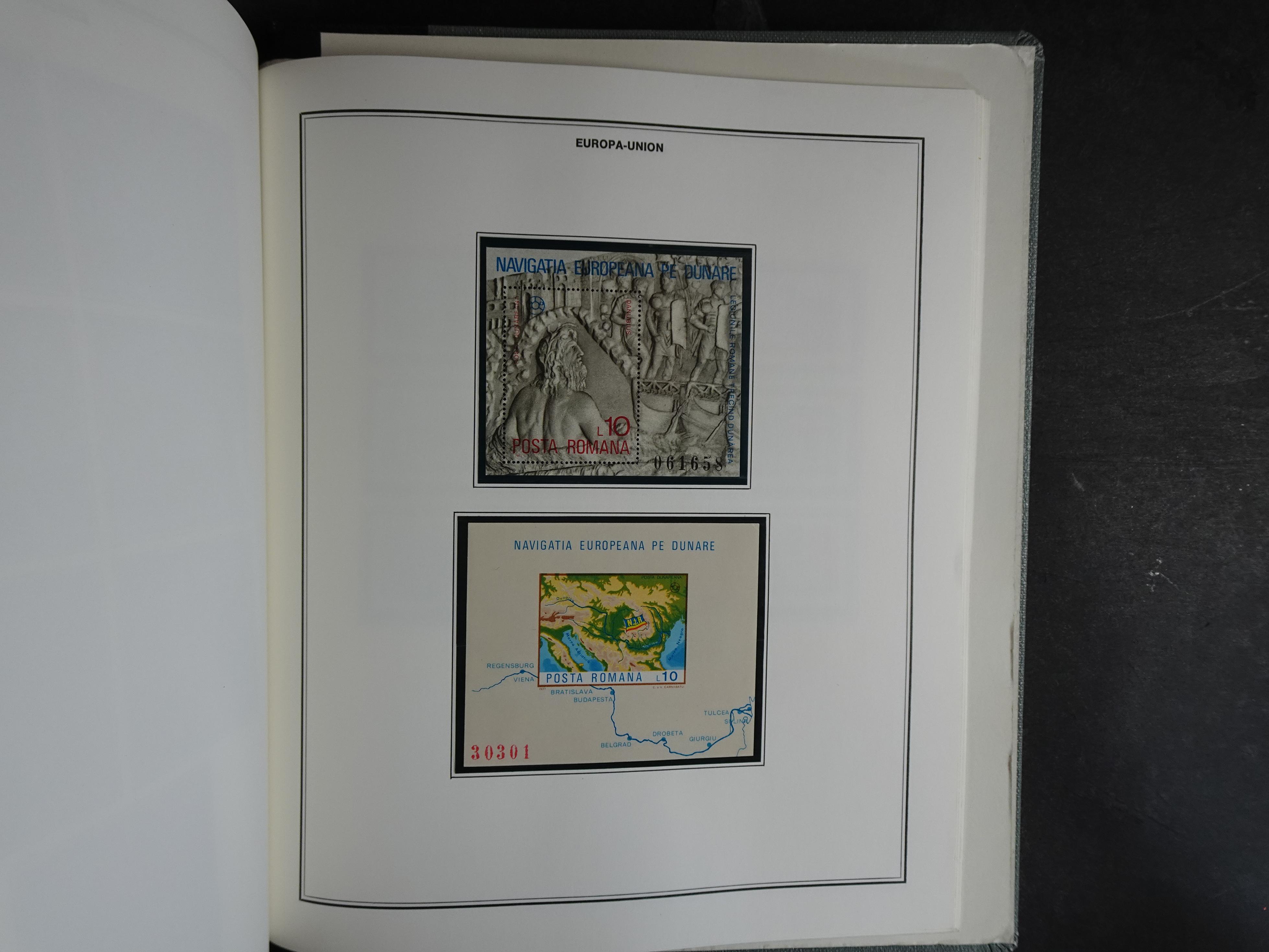 Ook meelopers, etc.
Zowel gestempeld als postfris.
Ca € 5500.- 
Cat waarde. 95