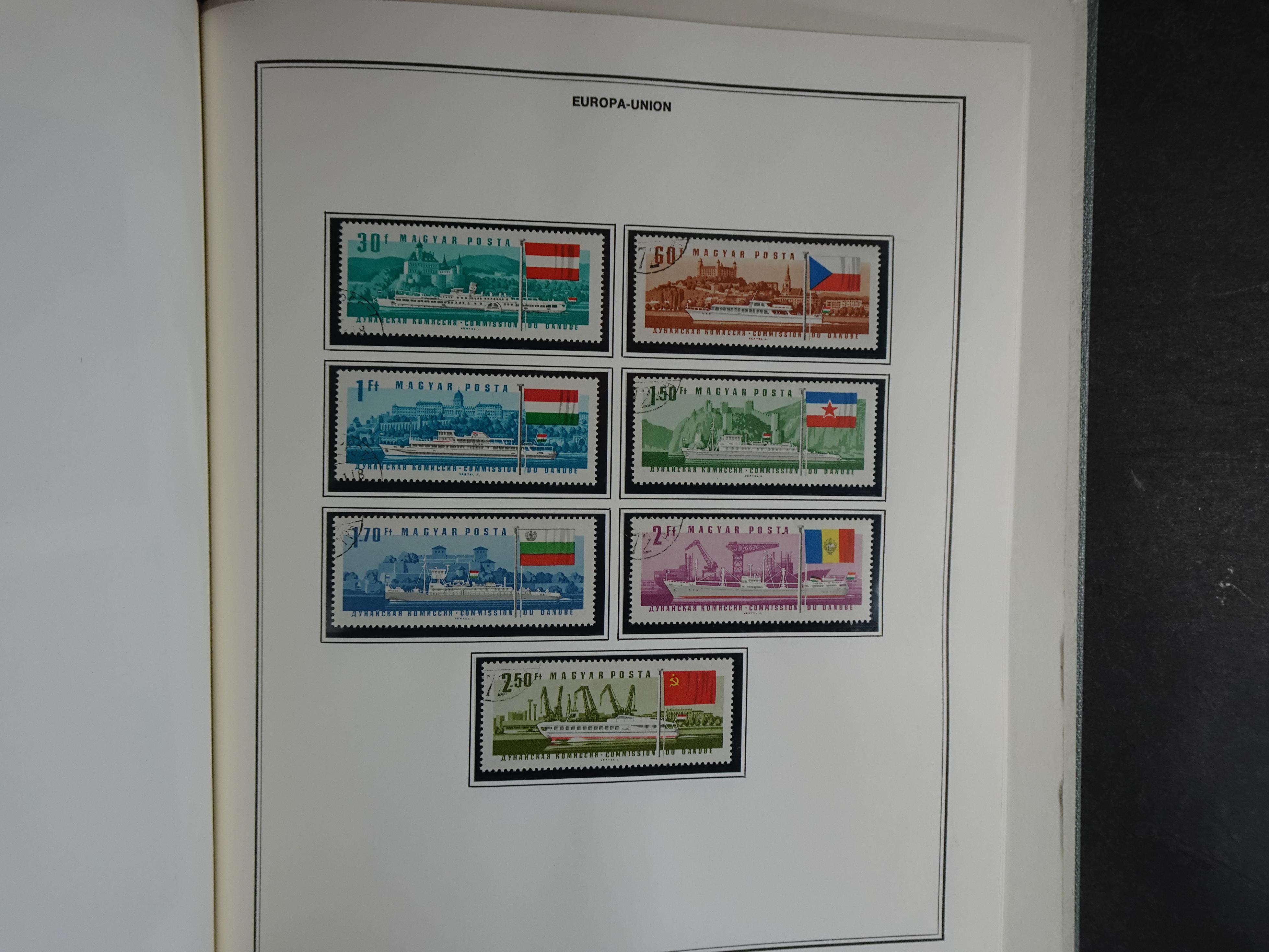 Ook meelopers, etc.
Zowel gestempeld als postfris.
Ca € 5500.- 
Cat waarde. 101