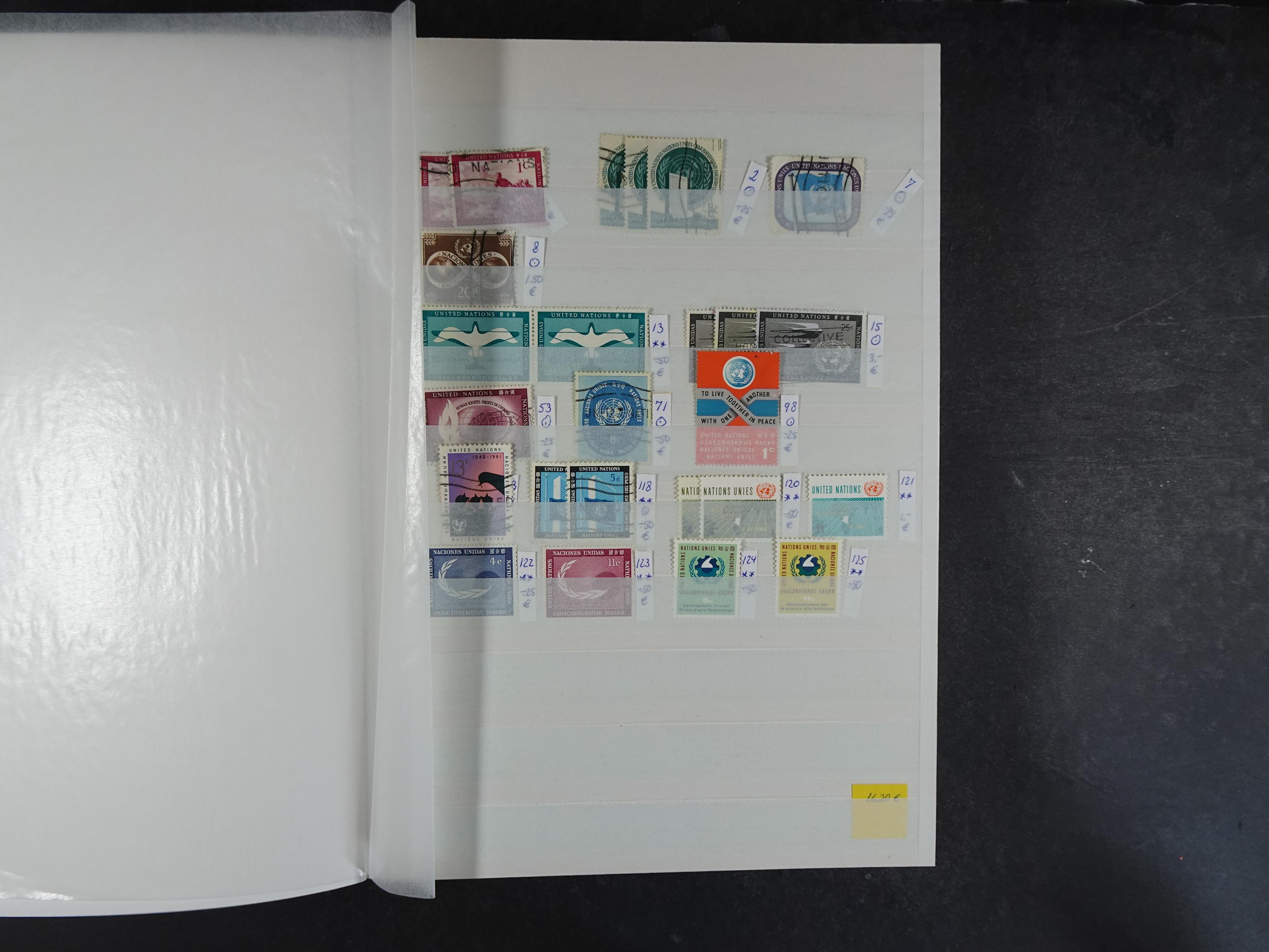 Mooie motief partij onder andere Honger, Rode Kruis, etc.
Hoge cat waarde.