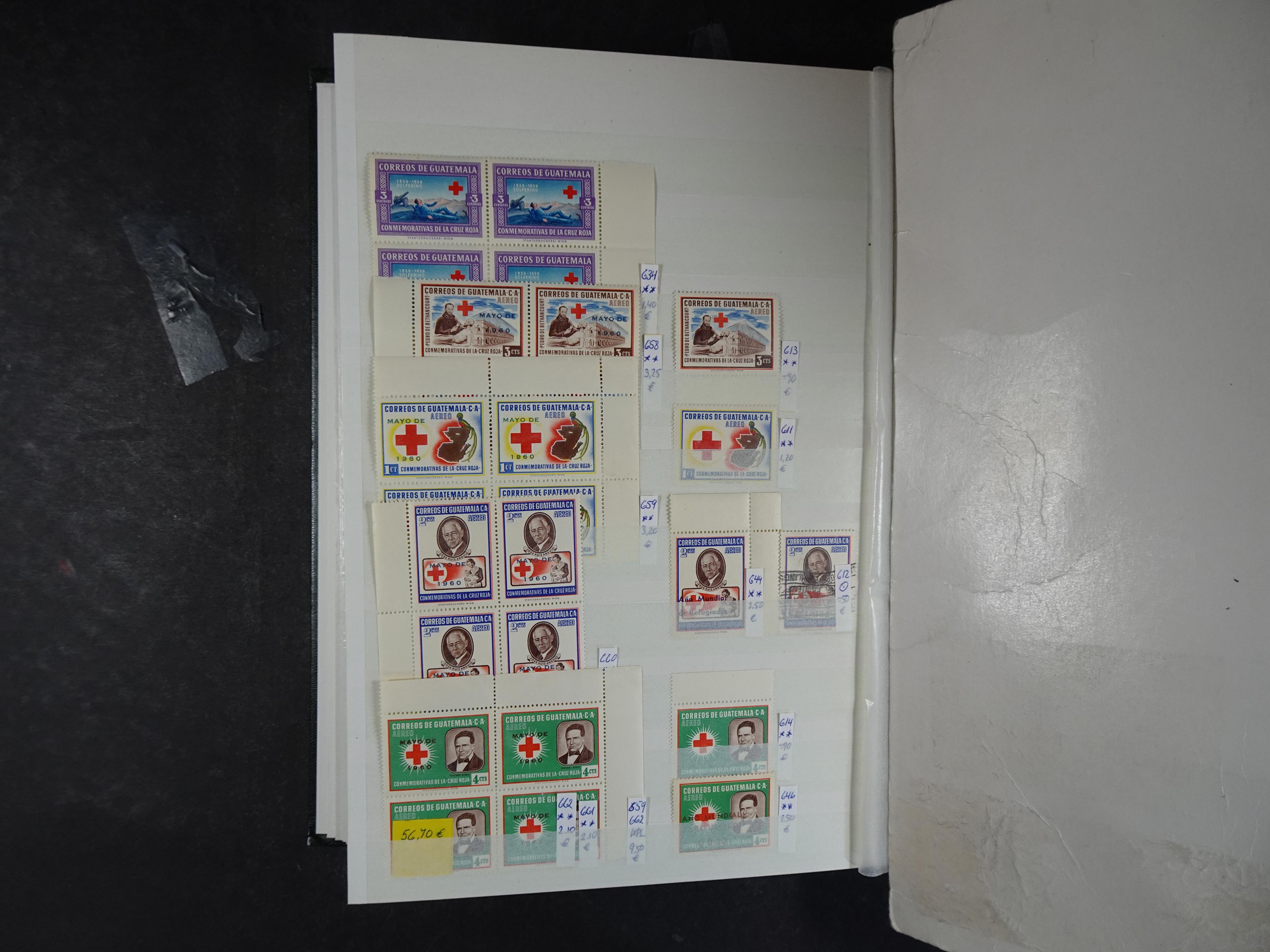 Mooie motief partij onder andere Honger, Rode Kruis, etc.
Hoge cat waarde. 17