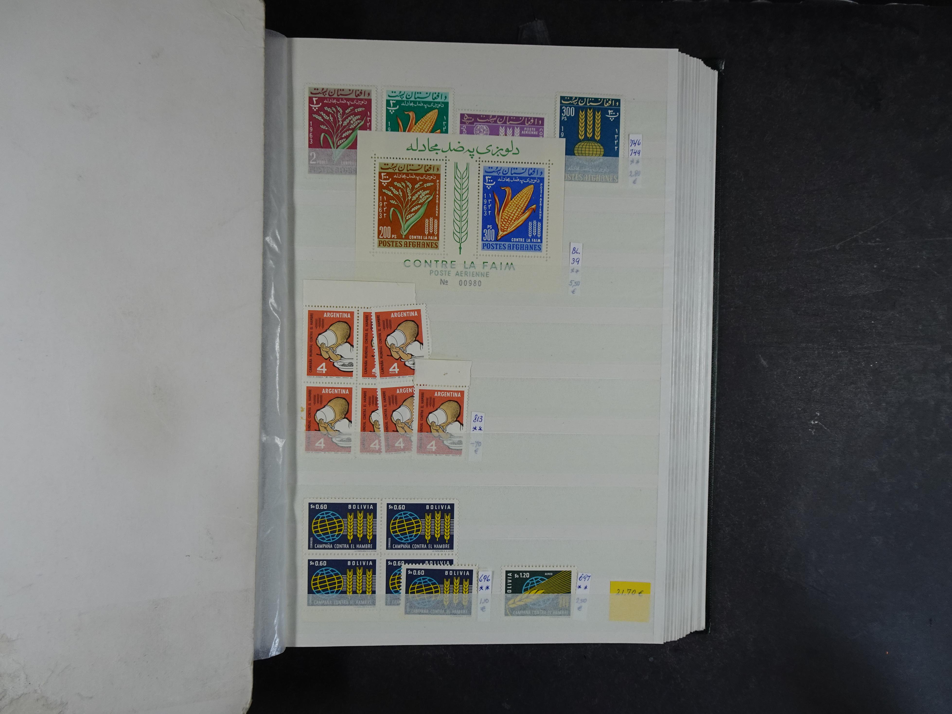 Mooie motief partij onder andere Honger, Rode Kruis, etc.
Hoge cat waarde. 23