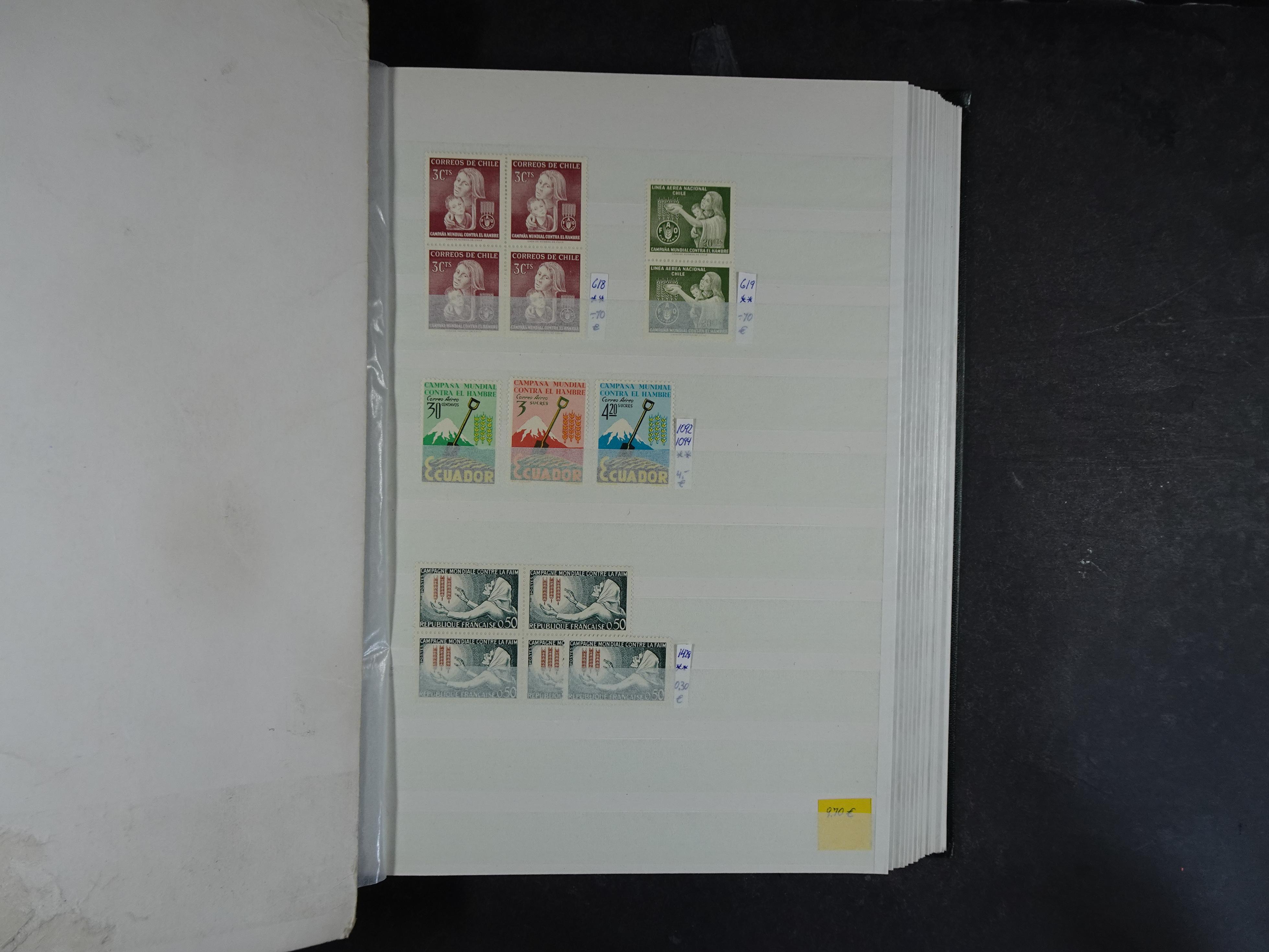 Mooie motief partij onder andere Honger, Rode Kruis, etc.
Hoge cat waarde. 25