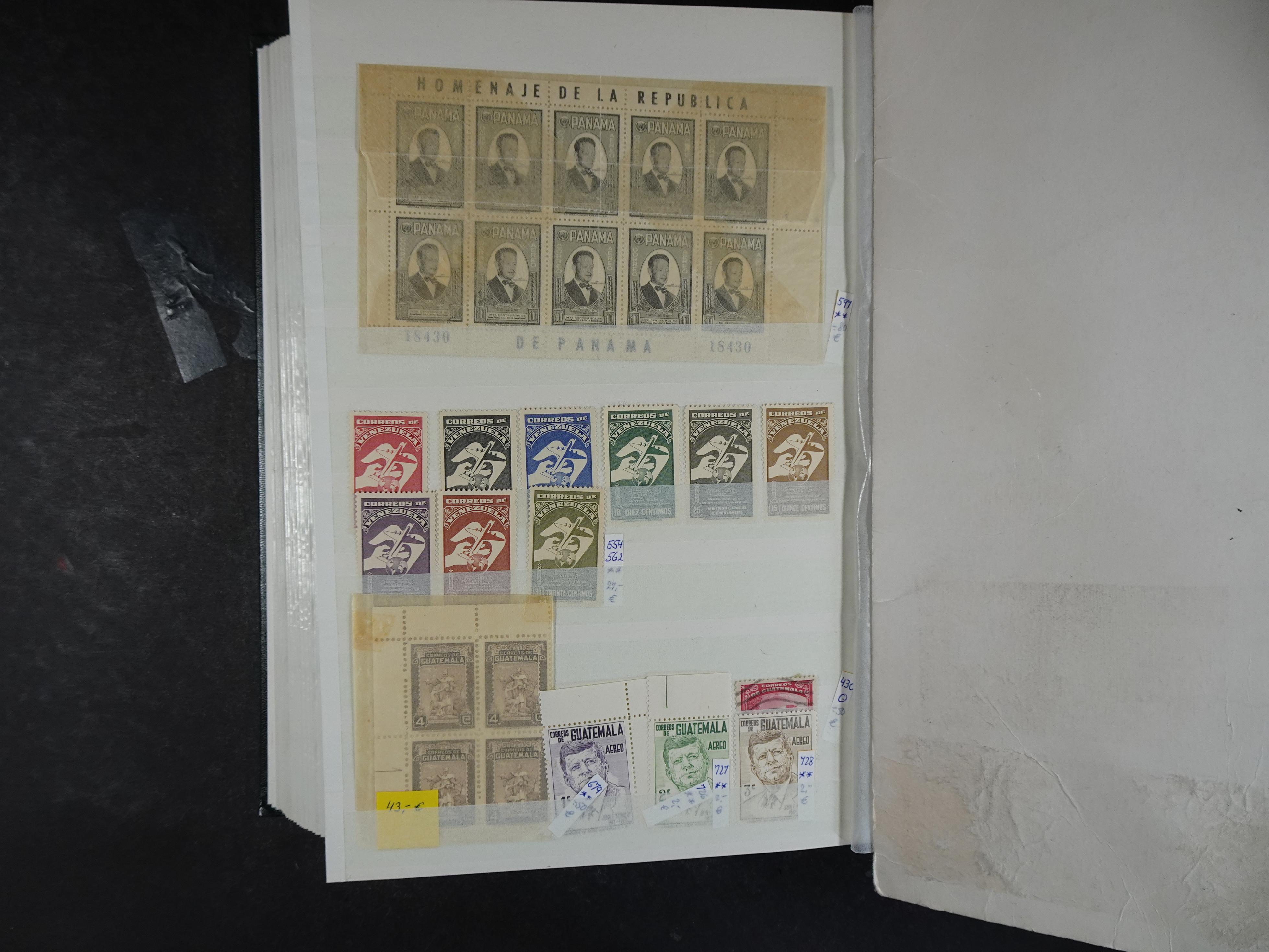 Mooie motief partij onder andere Honger, Rode Kruis, etc.
Hoge cat waarde. 42