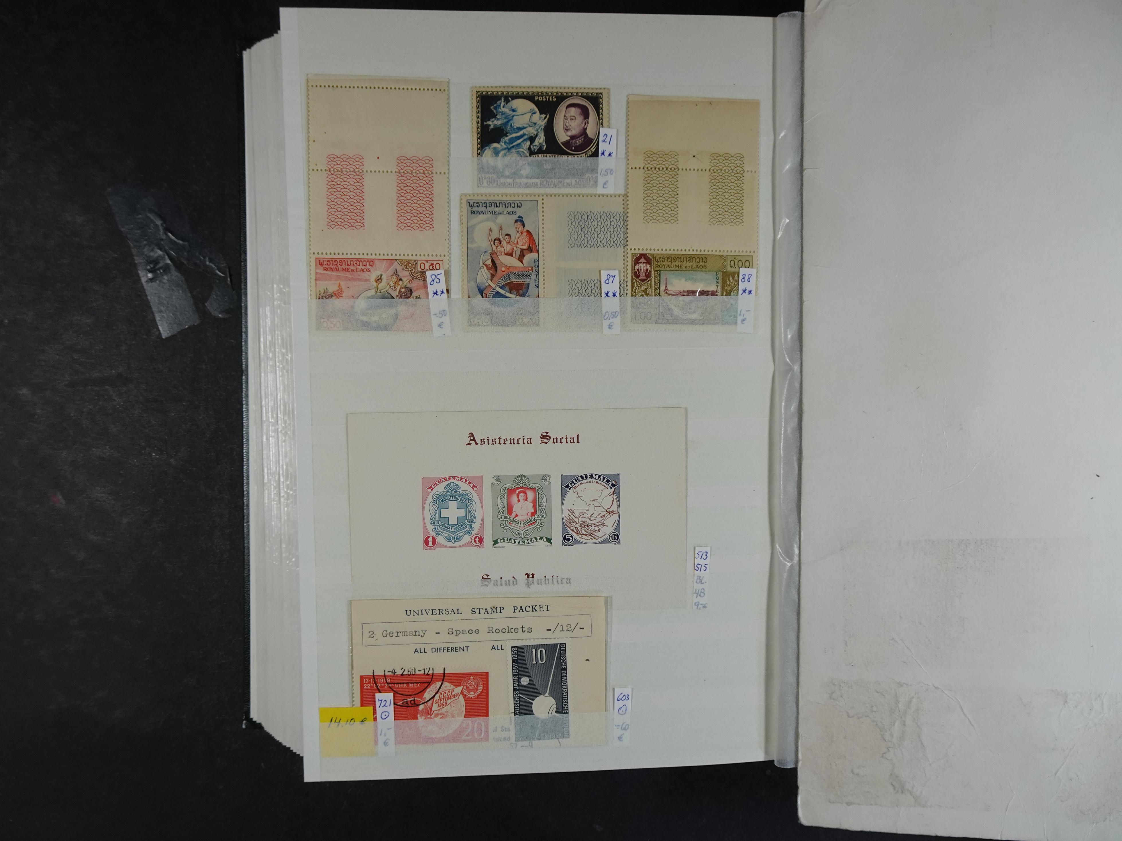 Mooie motief partij onder andere Honger, Rode Kruis, etc.
Hoge cat waarde. 48