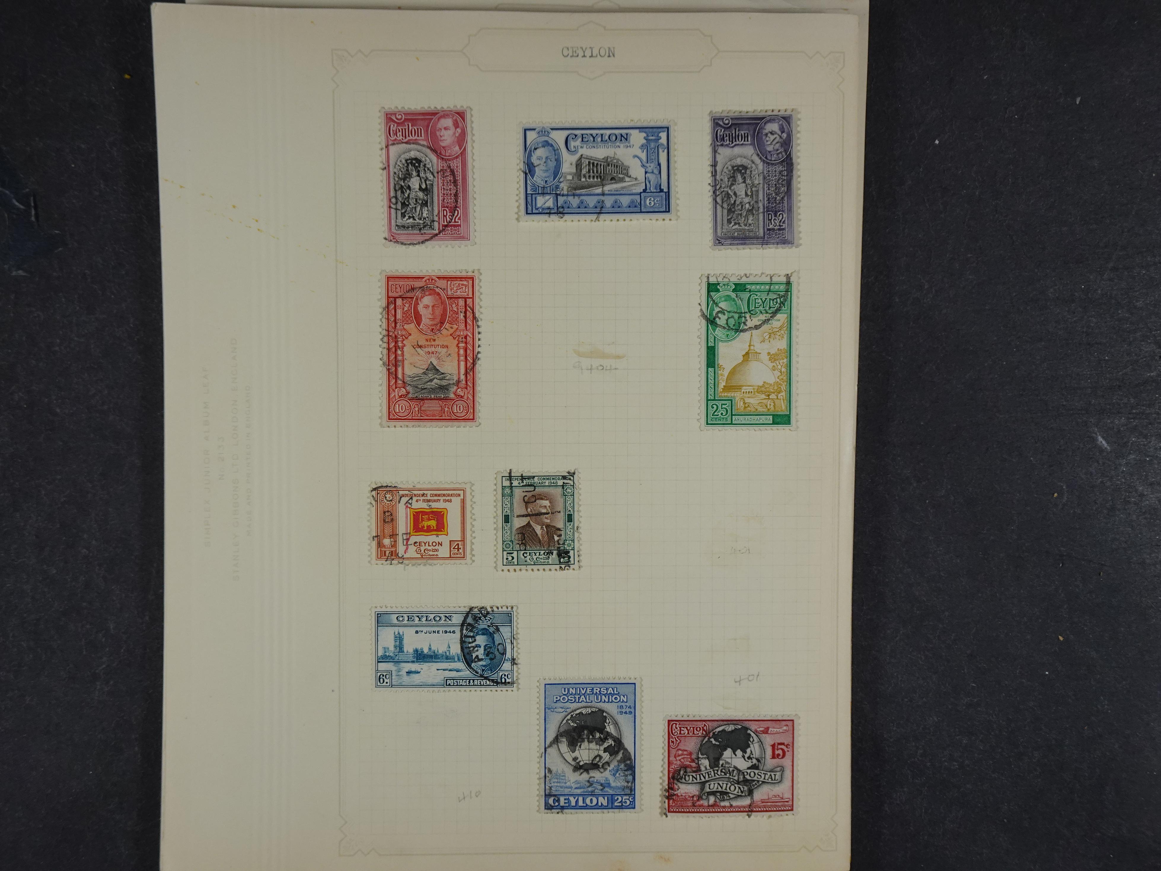 Toverdoos met geweldige mooi materiaal waaronder veel Mauritius ( uitzoeken ) diversen plaatfouten en bijzondere stempels.   82