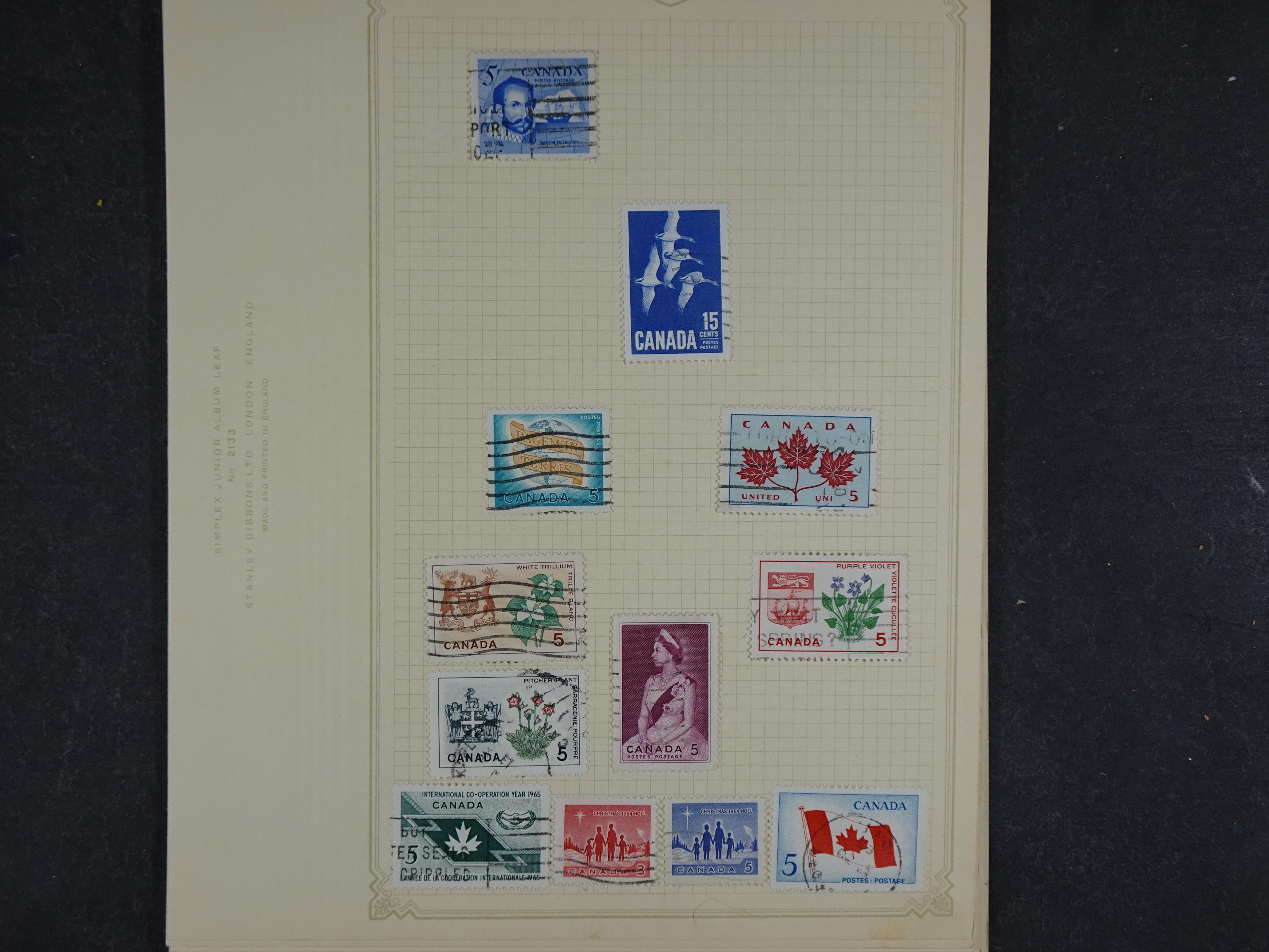 Toverdoos met geweldige mooi materiaal waaronder veel Mauritius ( uitzoeken ) diversen plaatfouten en bijzondere stempels.   101