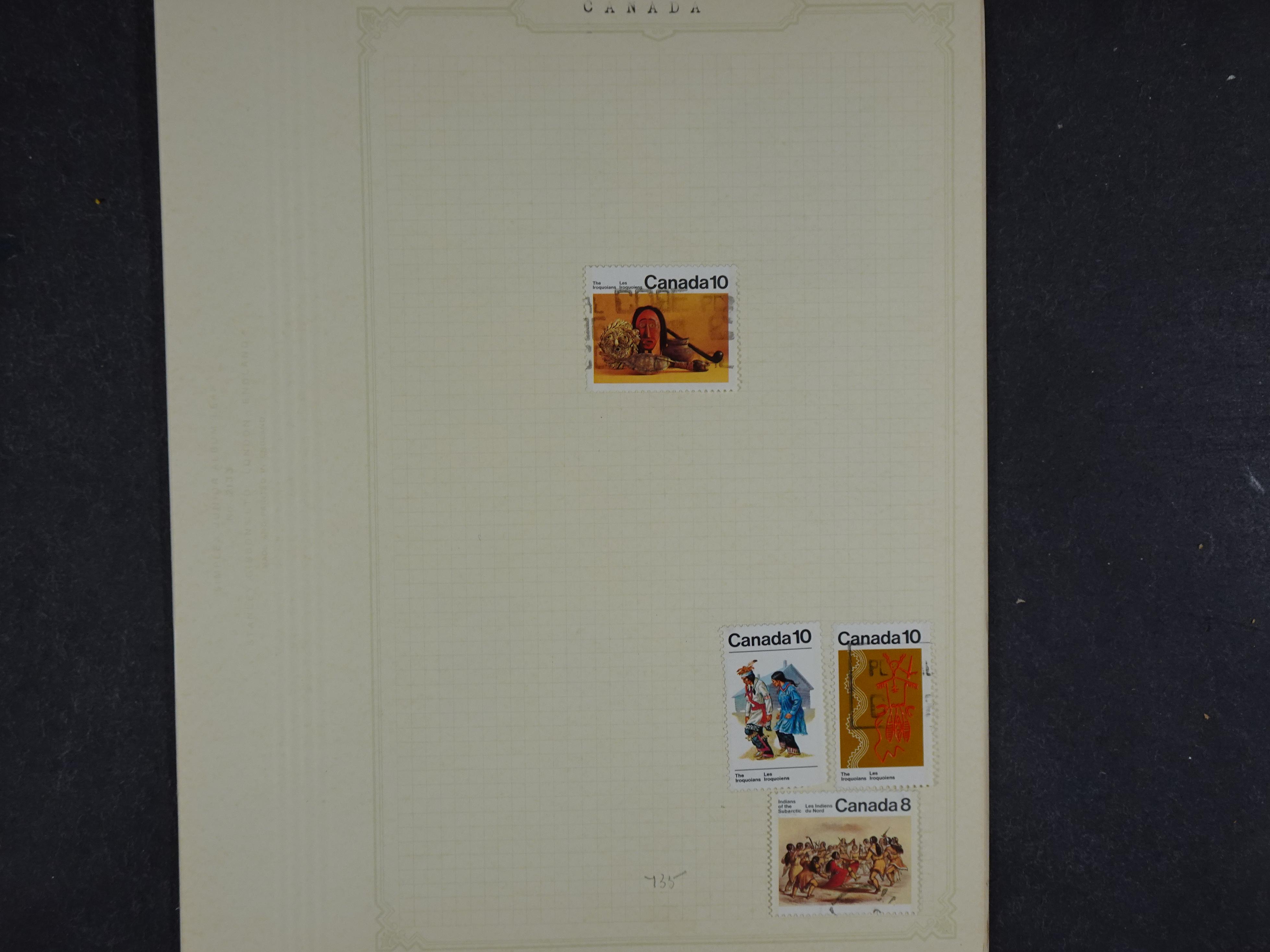 Toverdoos met geweldige mooi materiaal waaronder veel Mauritius ( uitzoeken ) diversen plaatfouten en bijzondere stempels.   110