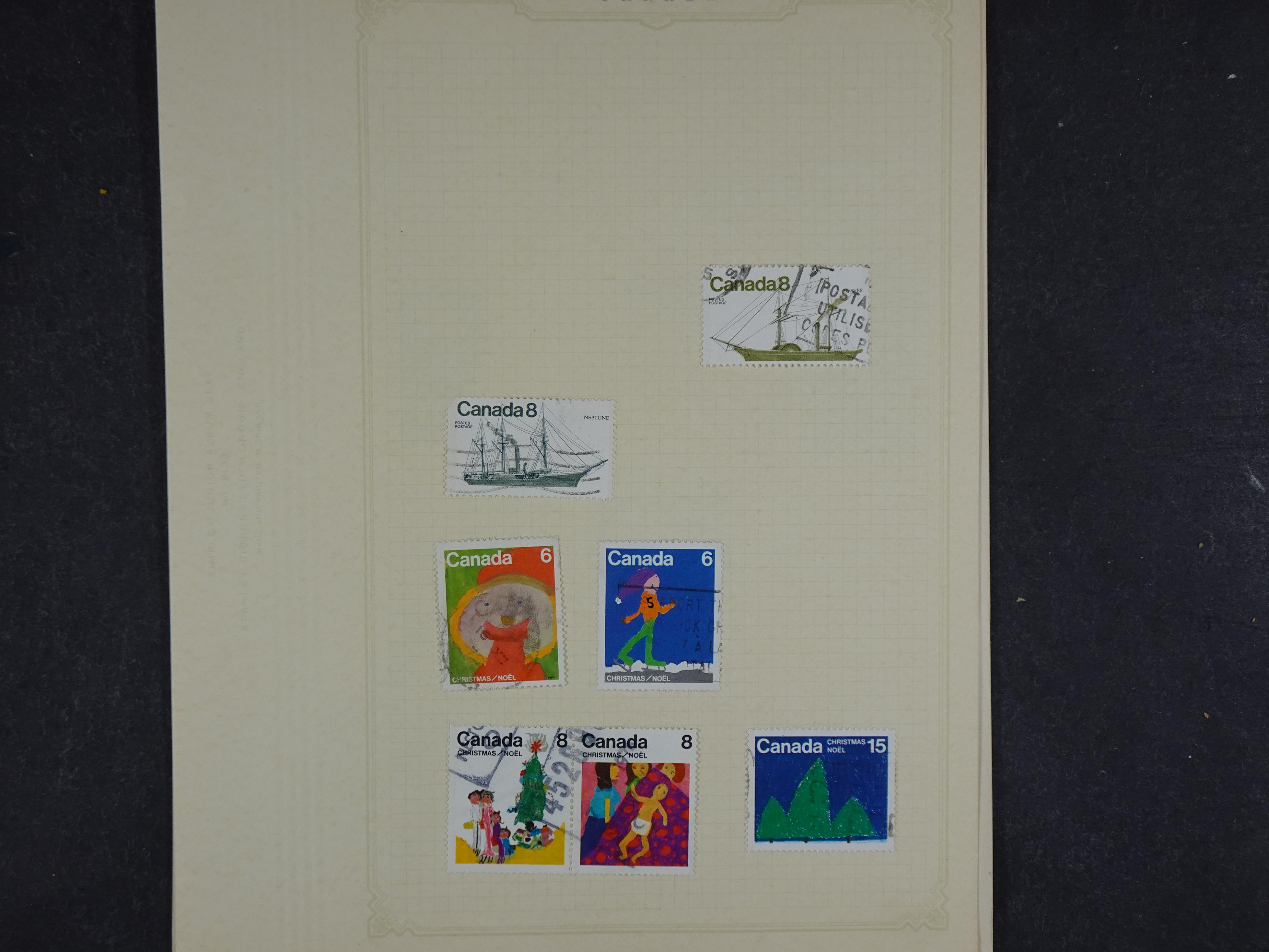 Toverdoos met geweldige mooi materiaal waaronder veel Mauritius ( uitzoeken ) diversen plaatfouten en bijzondere stempels.   114