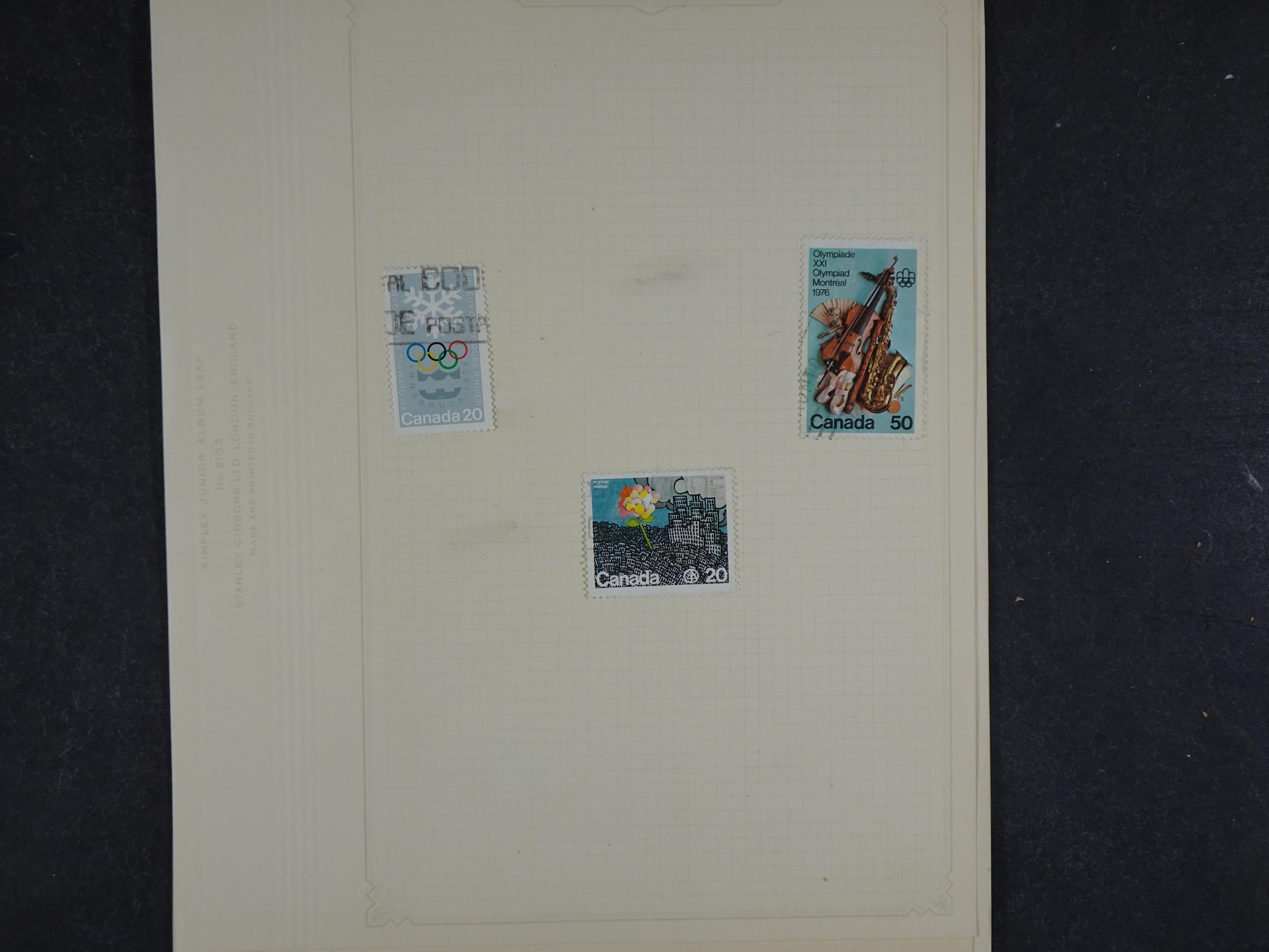 Toverdoos met geweldige mooi materiaal waaronder veel Mauritius ( uitzoeken ) diversen plaatfouten en bijzondere stempels.   115