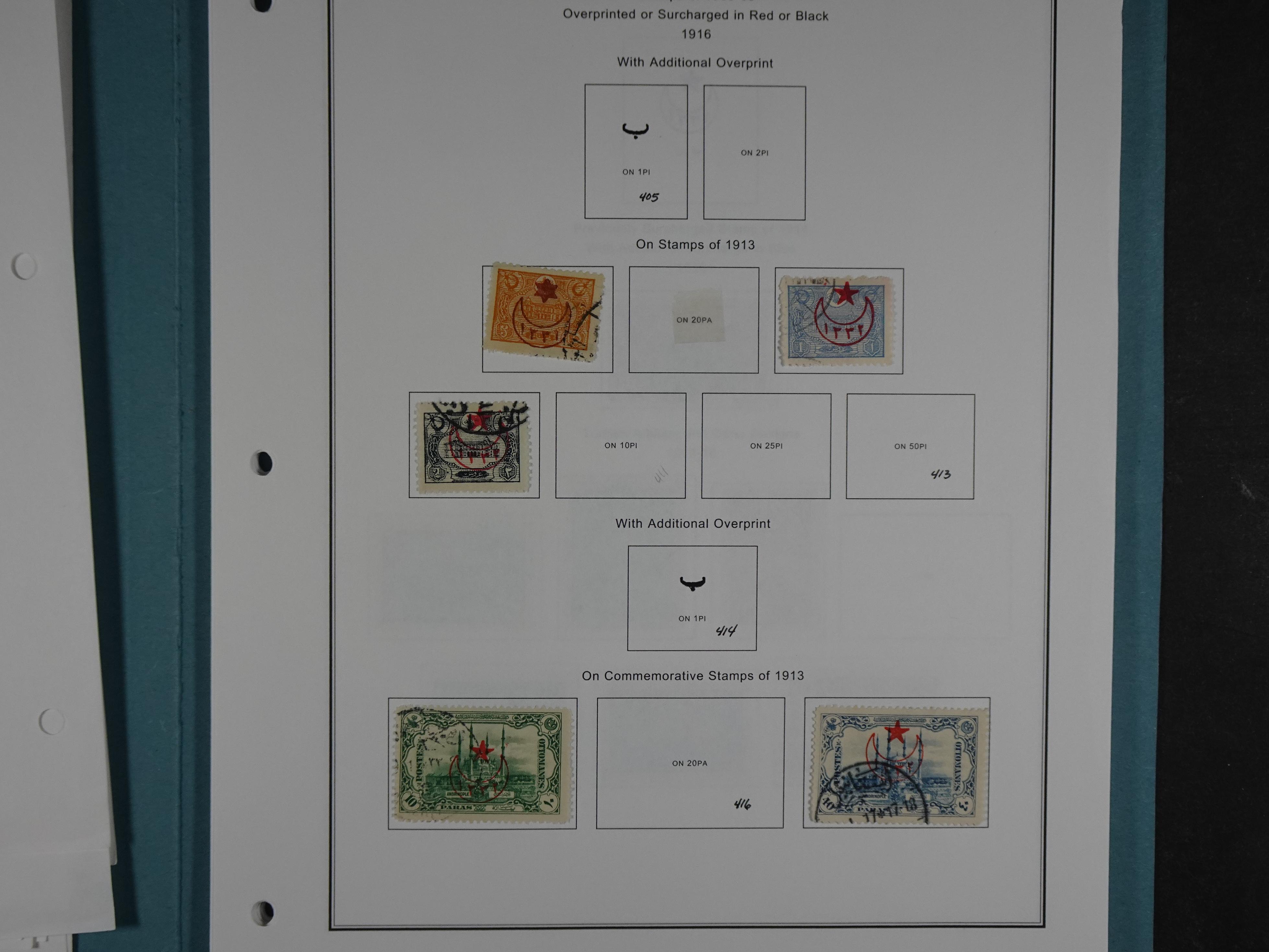 Topcollectie met een enorme waarde onder andere zeer goed postfris Back of the Book ook veel varieteiten etc. vondsten zeer zeker mogelijke. 17