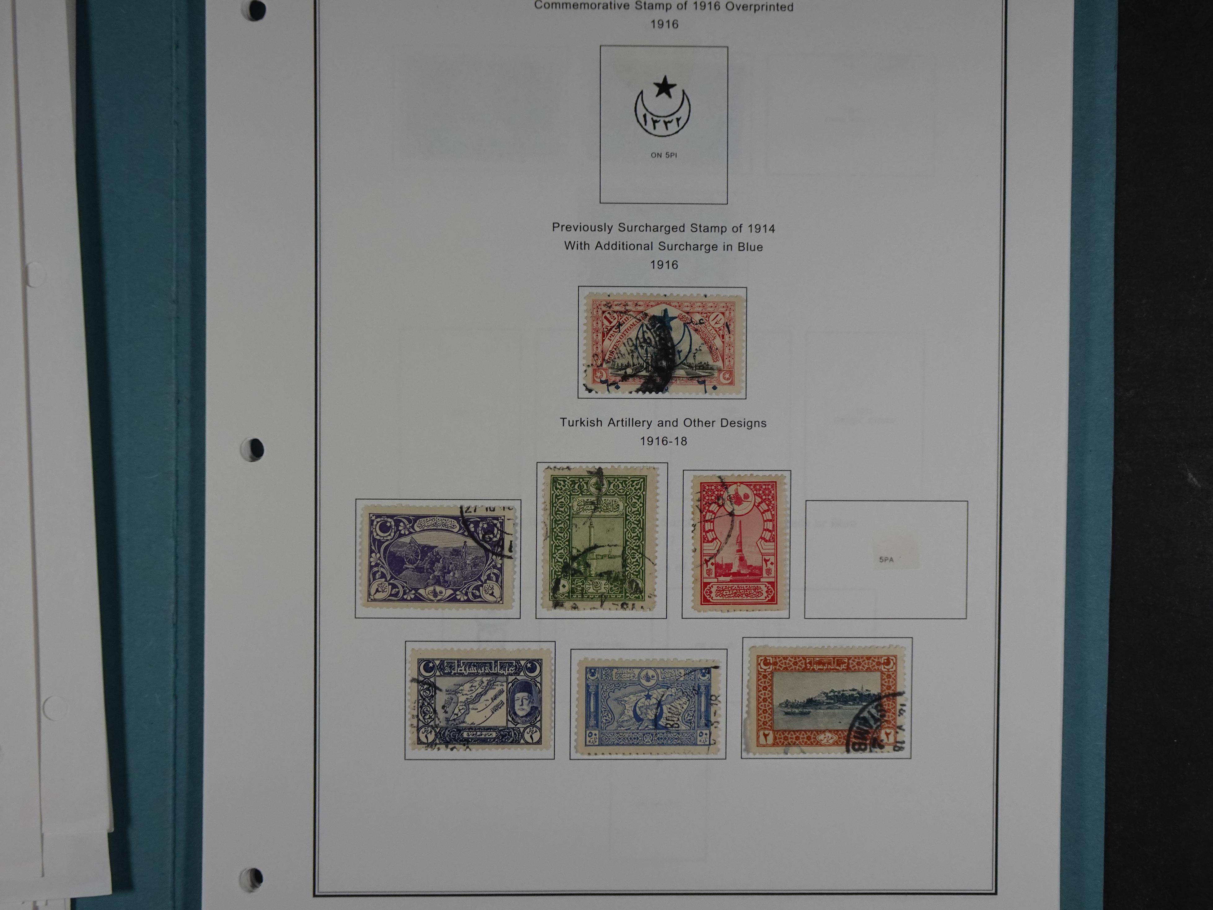 Topcollectie met een enorme waarde onder andere zeer goed postfris Back of the Book ook veel varieteiten etc. vondsten zeer zeker mogelijke. 18