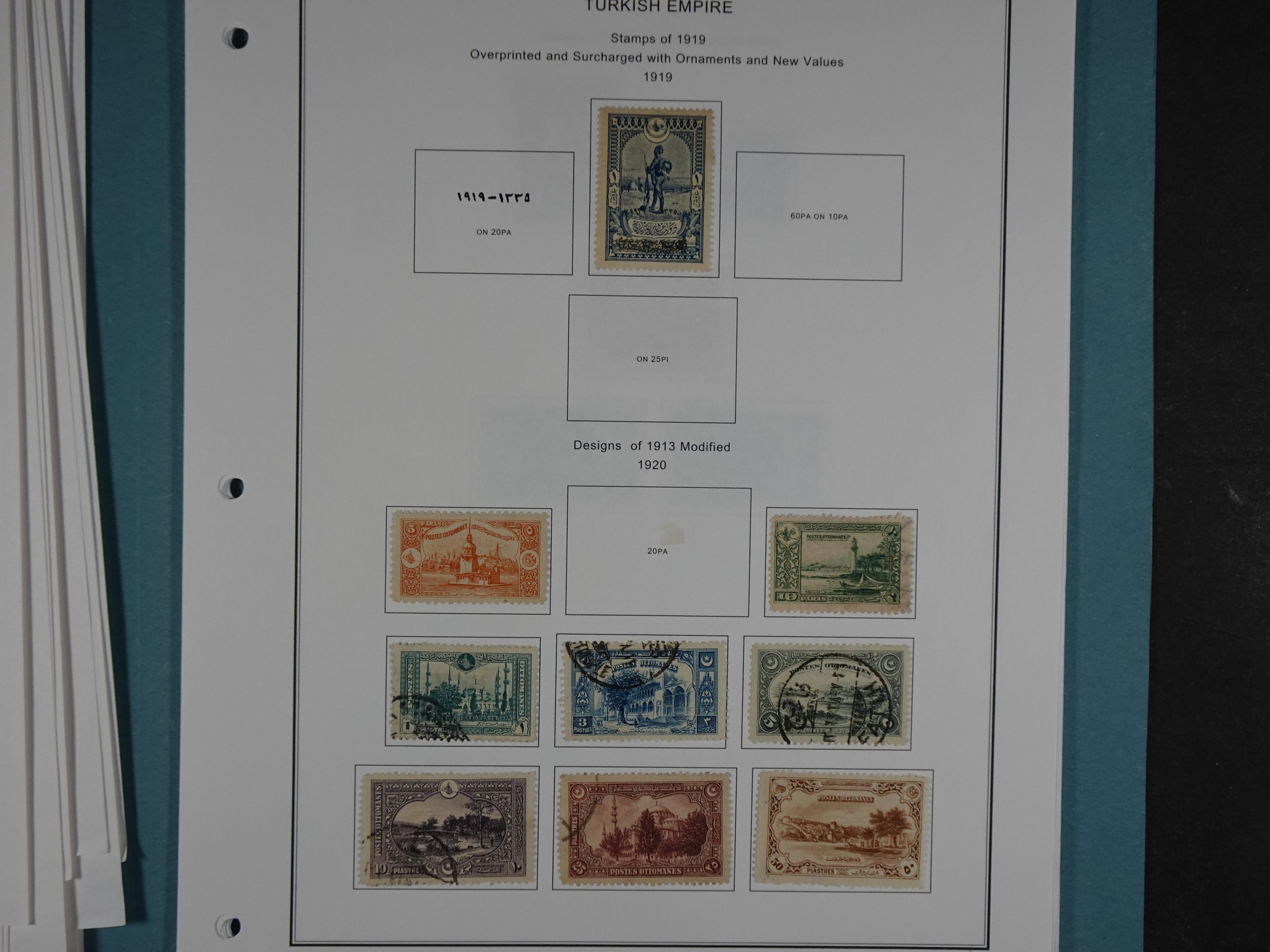 Topcollectie met een enorme waarde onder andere zeer goed postfris Back of the Book ook veel varieteiten etc. vondsten zeer zeker mogelijke. 29