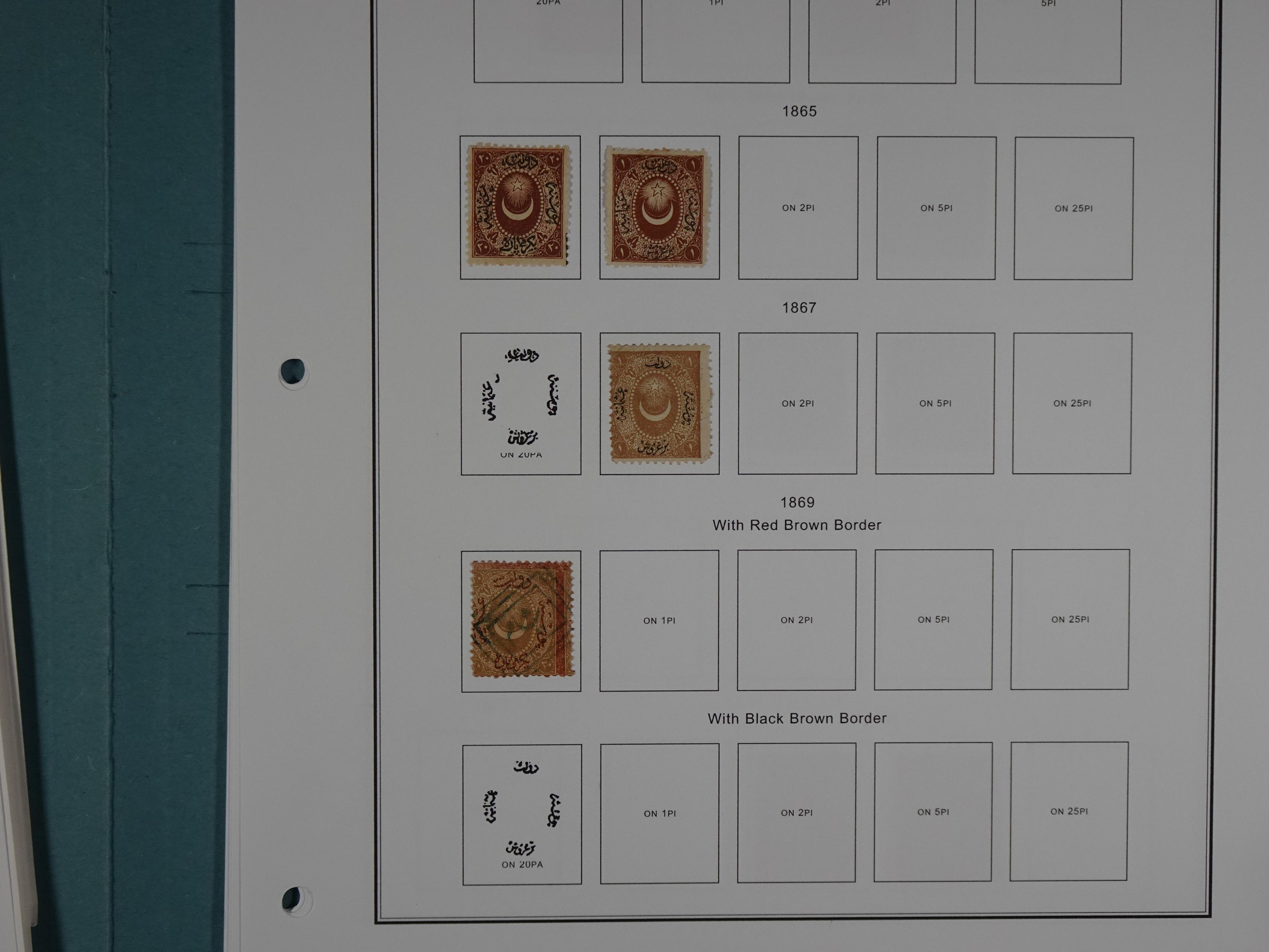 Topcollectie met een enorme waarde onder andere zeer goed postfris Back of the Book ook veel varieteiten etc. vondsten zeer zeker mogelijke. 35