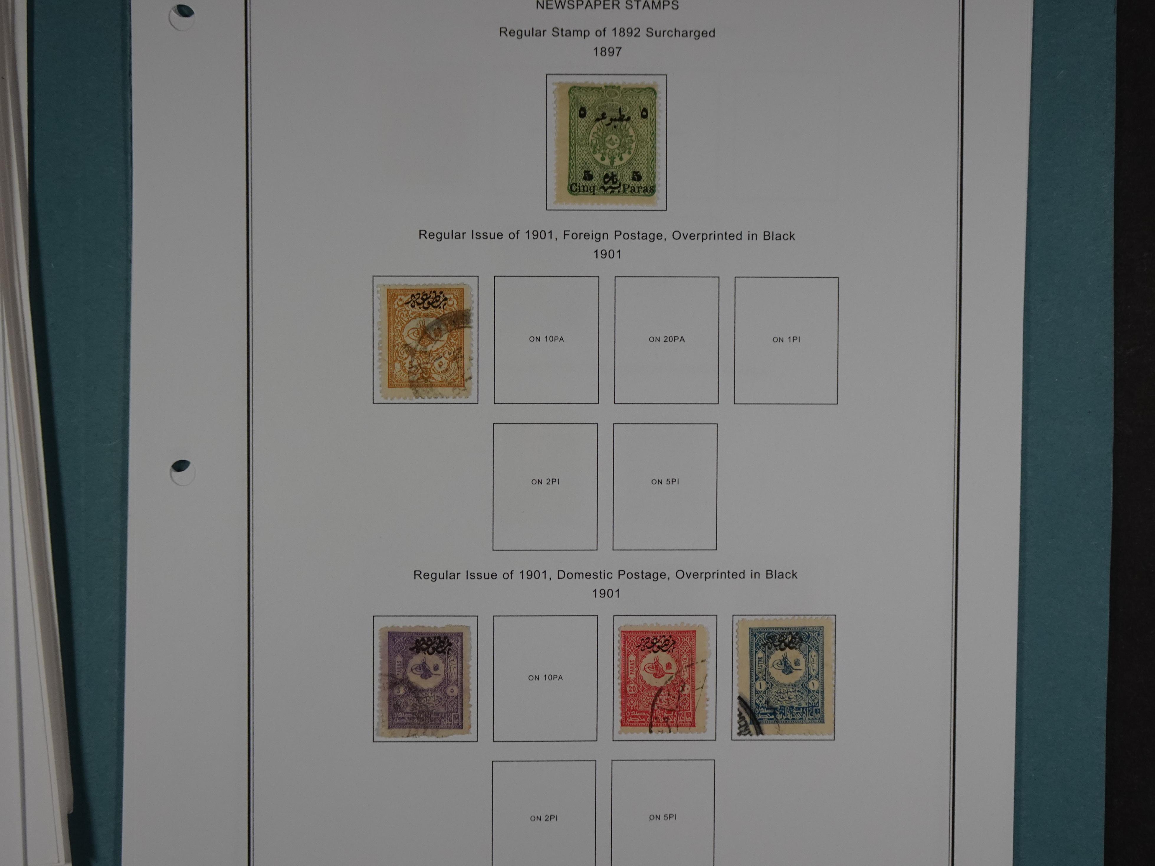 Topcollectie met een enorme waarde onder andere zeer goed postfris Back of the Book ook veel varieteiten etc. vondsten zeer zeker mogelijke. 41