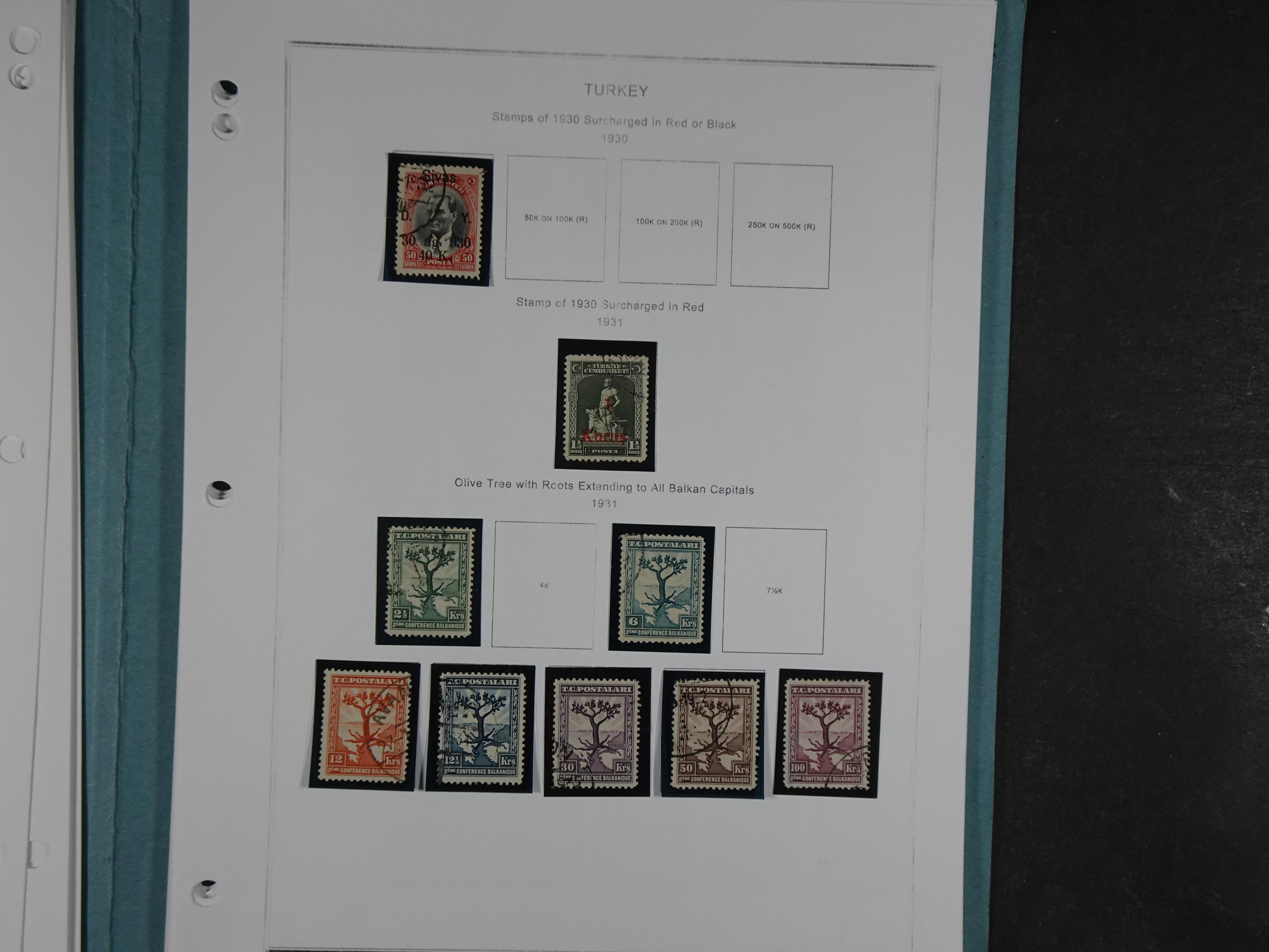 Topcollectie met een enorme waarde onder andere zeer goed postfris Back of the Book ook veel varieteiten etc. vondsten zeer zeker mogelijke. 101