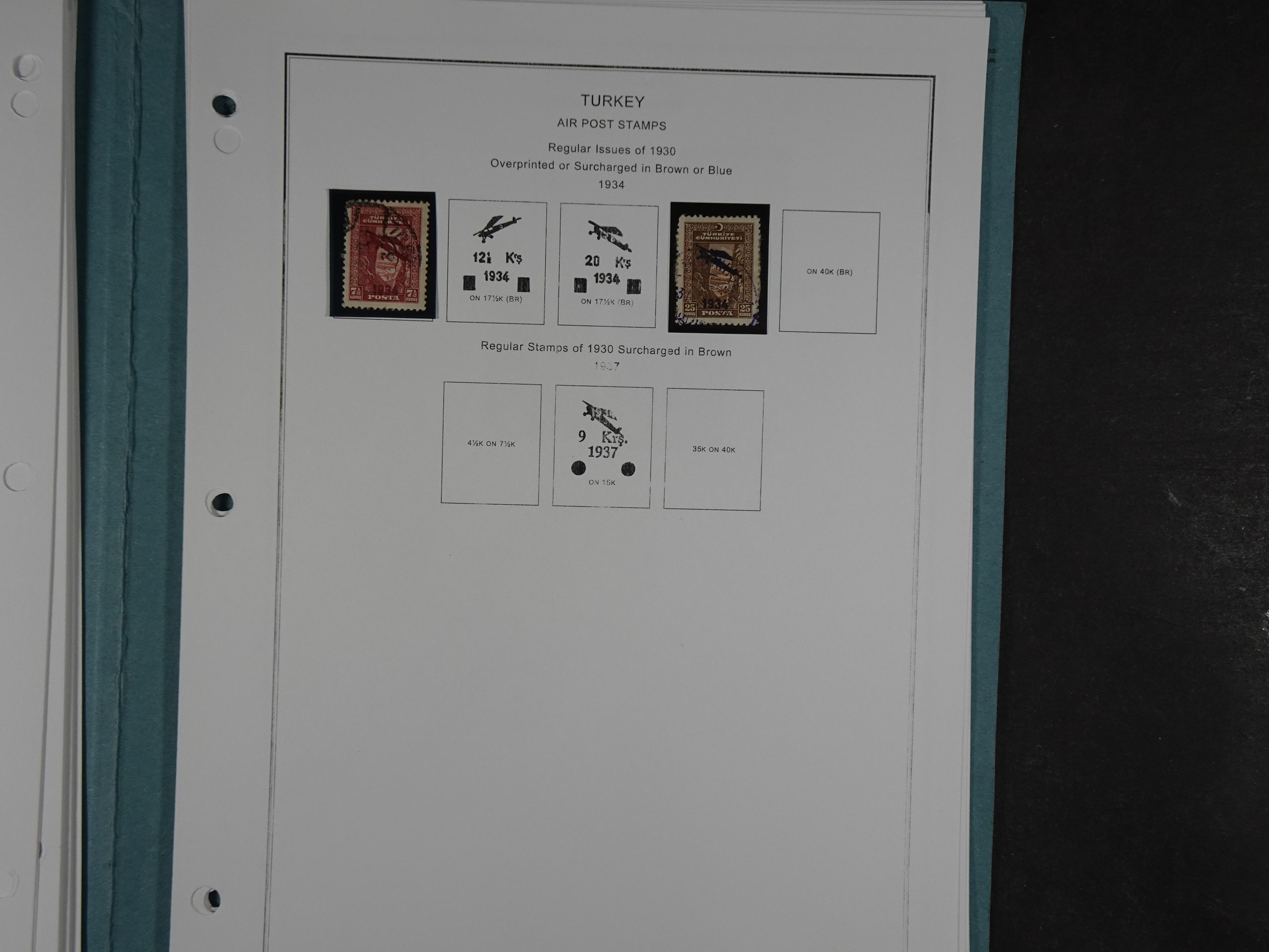 Topcollectie met een enorme waarde onder andere zeer goed postfris Back of the Book ook veel varieteiten etc. vondsten zeer zeker mogelijke. 107