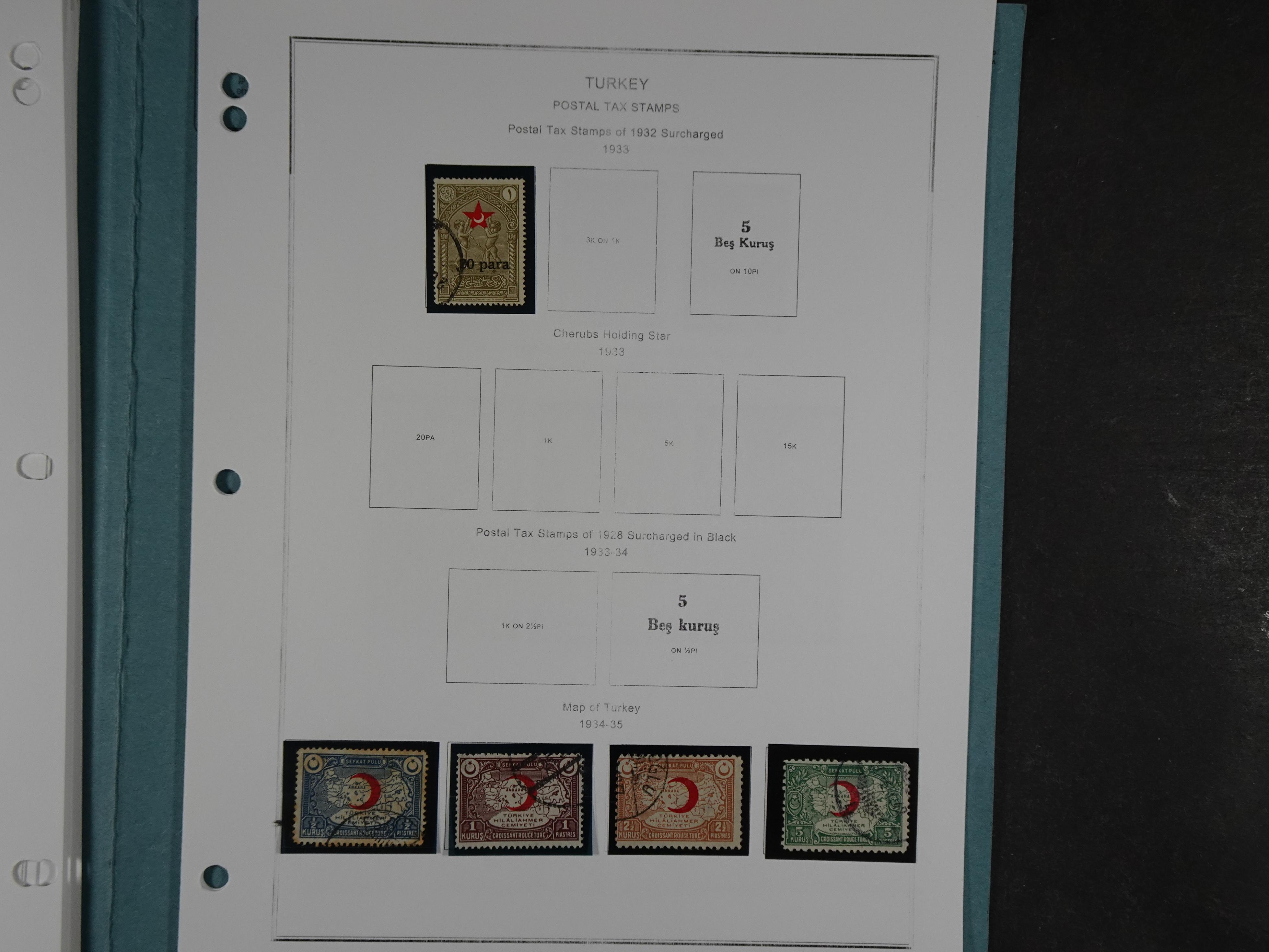 Topcollectie met een enorme waarde onder andere zeer goed postfris Back of the Book ook veel varieteiten etc. vondsten zeer zeker mogelijke. 110