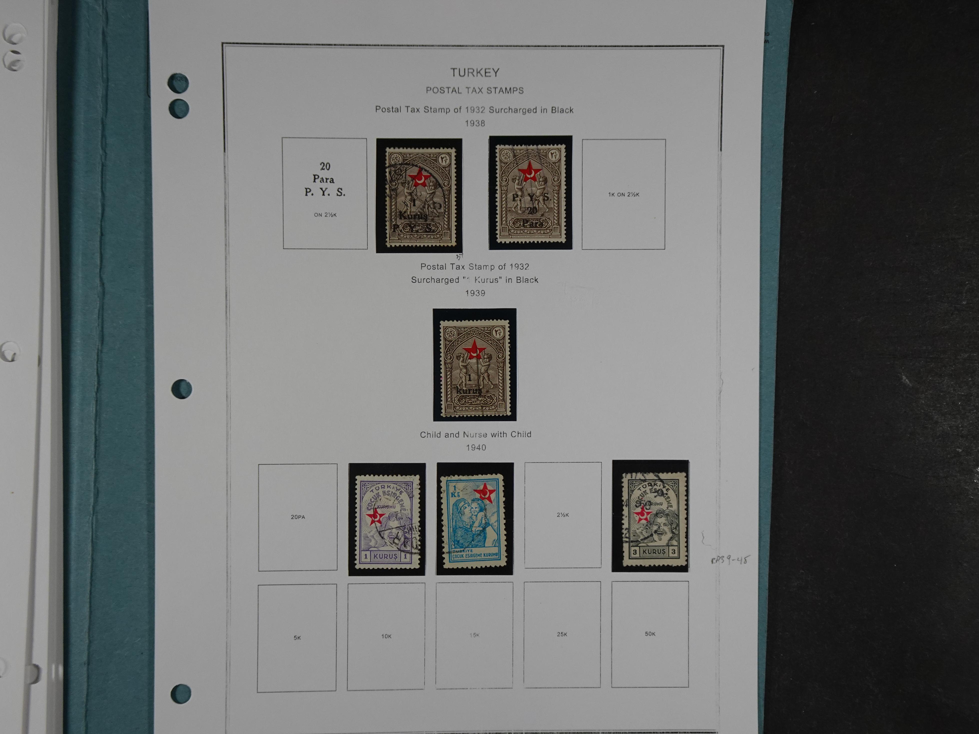 Topcollectie met een enorme waarde onder andere zeer goed postfris Back of the Book ook veel varieteiten etc. vondsten zeer zeker mogelijke. 112