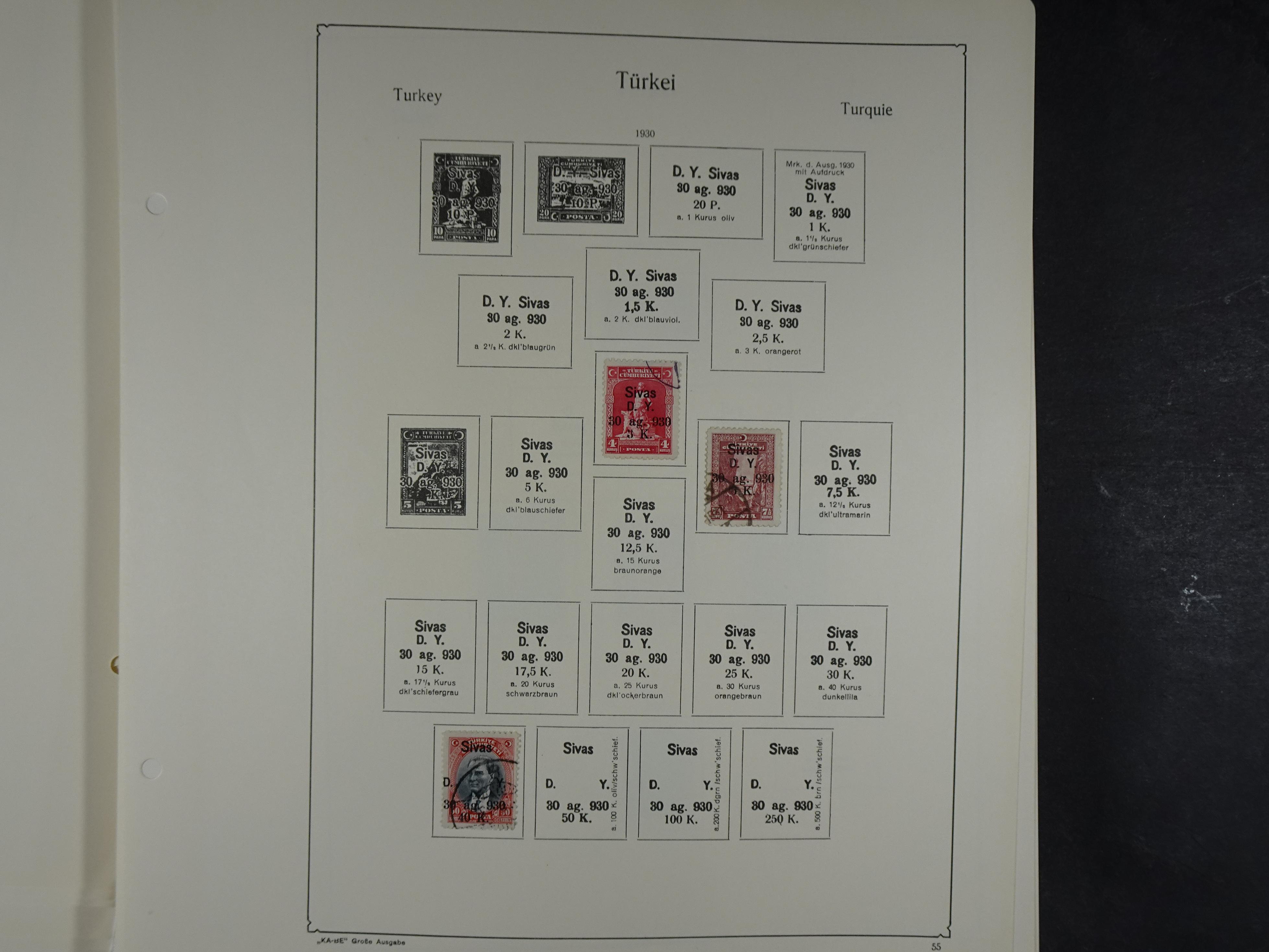 Topcollectie met een enorme waarde onder andere zeer goed postfris Back of the Book ook veel varieteiten etc. vondsten zeer zeker mogelijke. 132